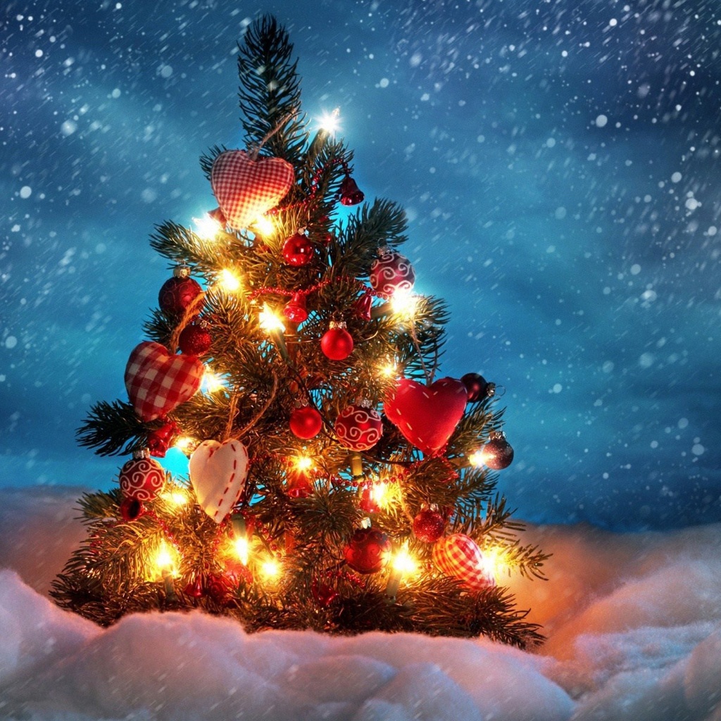 Christmas Tree iPad Wallpaper HD Retina