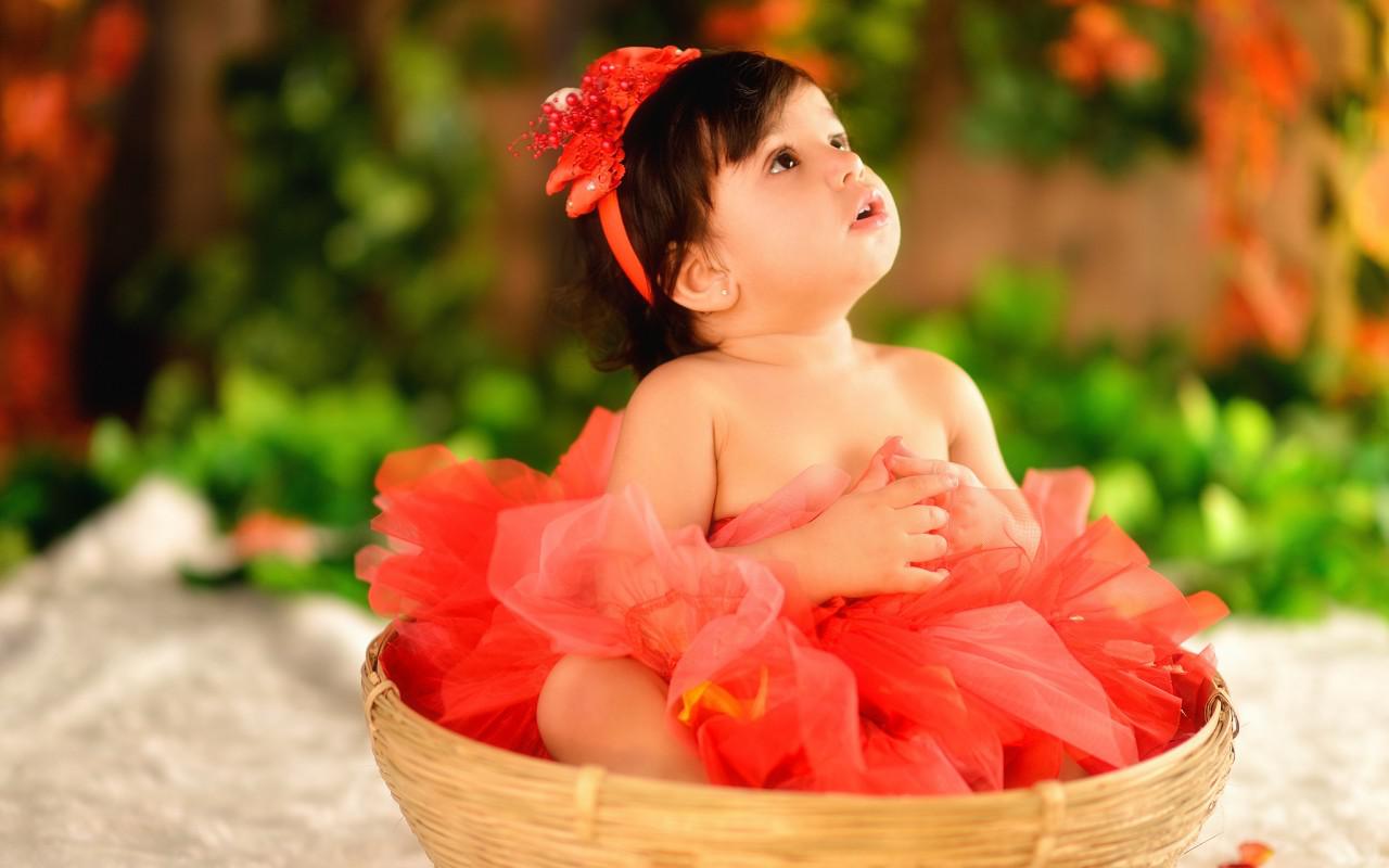 Pics Photos Cute Baby Girl Wallpaper Jpg