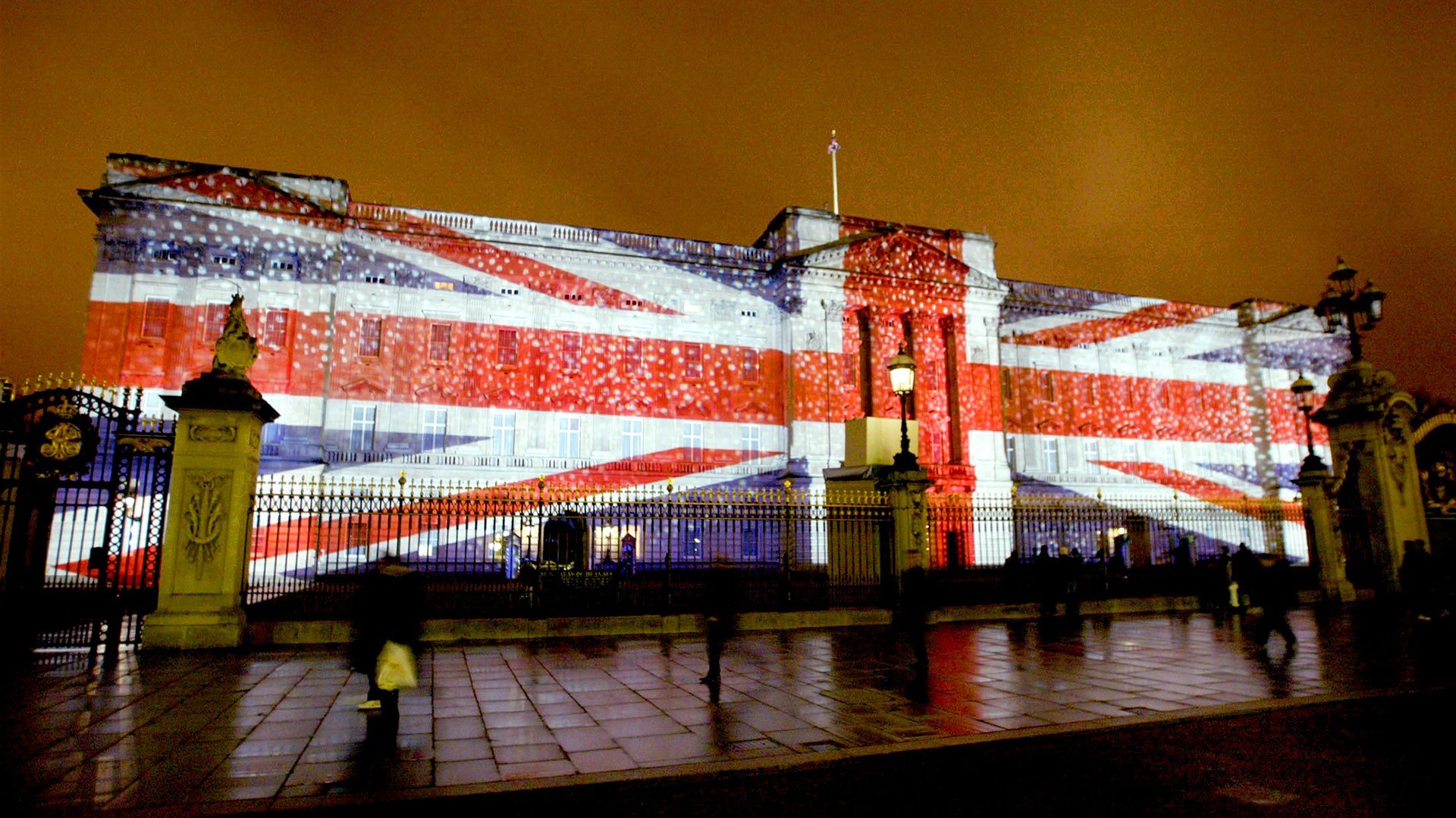 London Illuminated Buckingham Palace Wallpaper MixHD