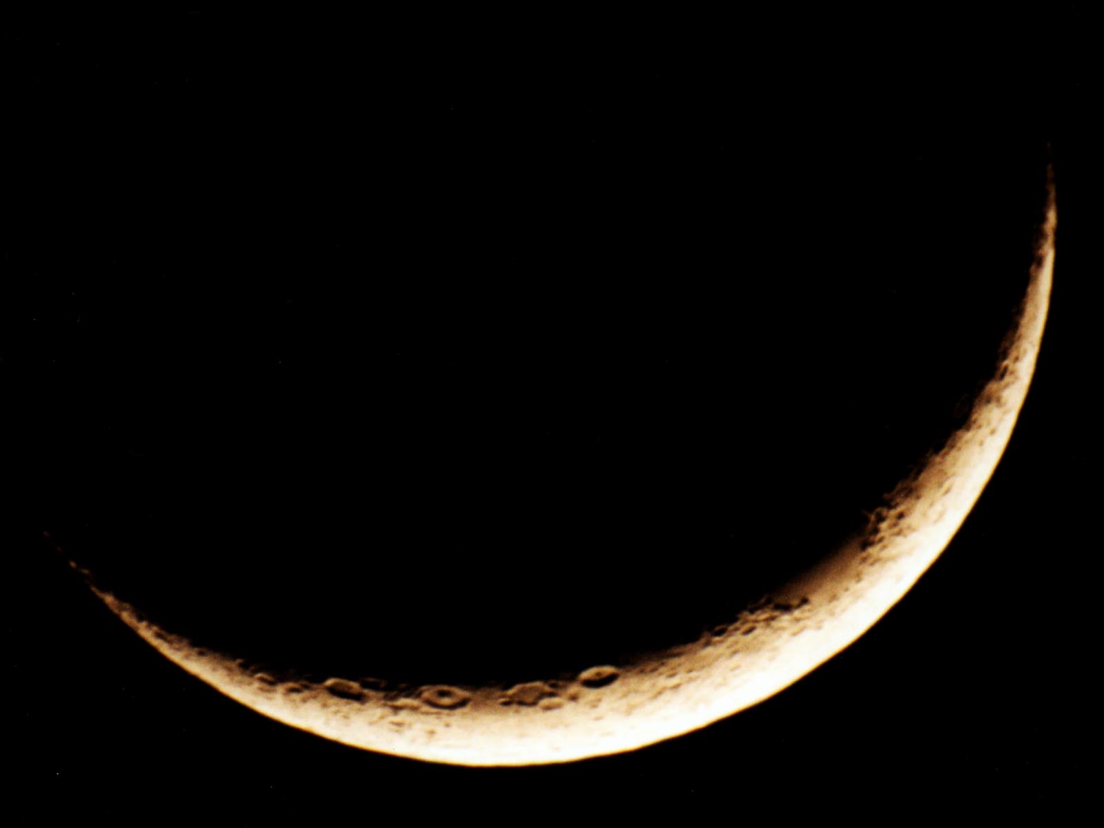 Crescent Moon Wallpaper HD
