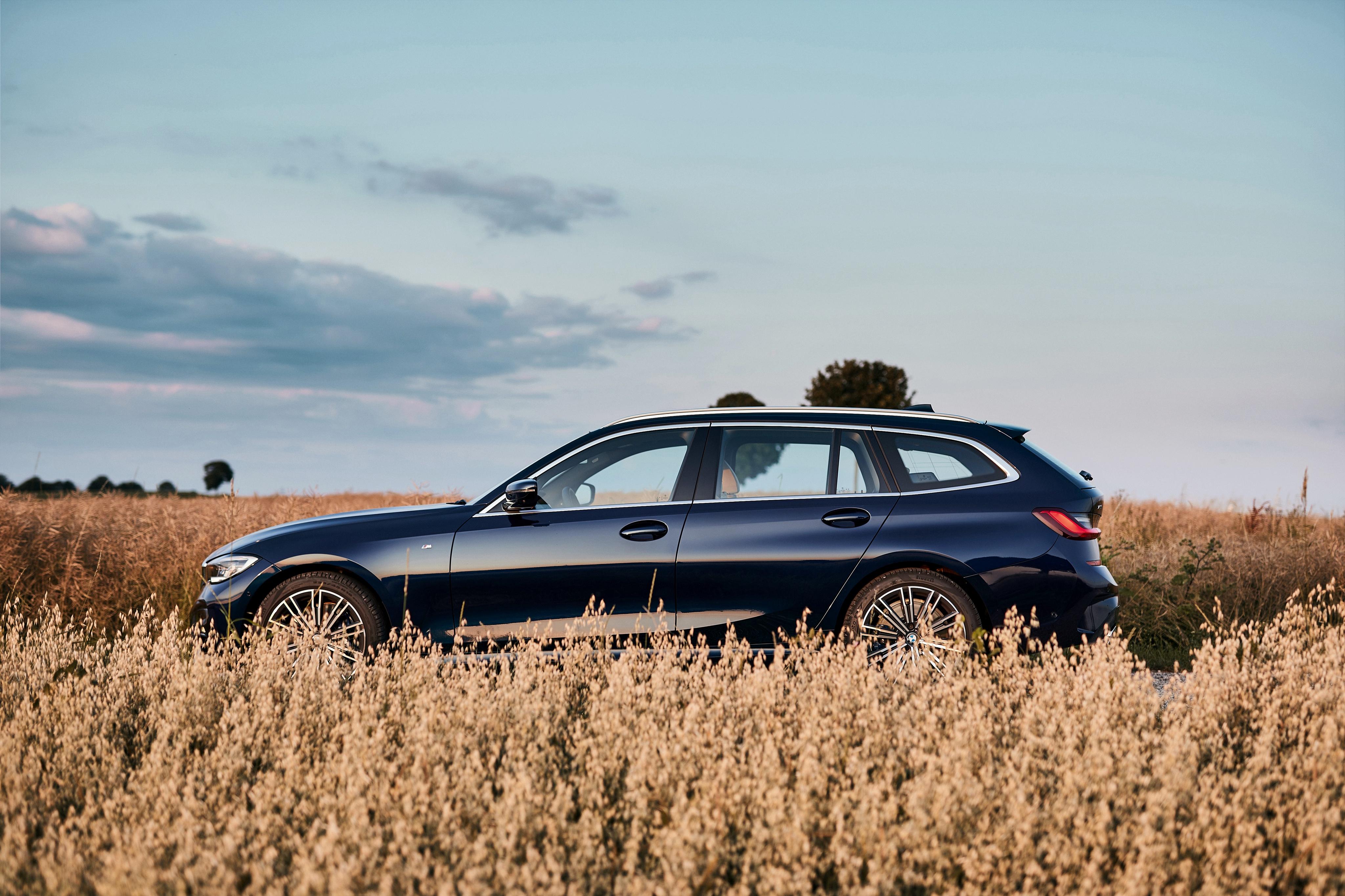 Vehicles Bmw Series Touring 4k Ultra HD Wallpaper
