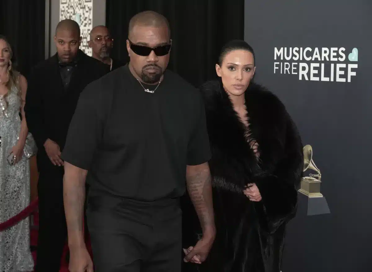 Kanye West S Wife Bianca Censori Shows Up Practically Naked Wallpaper