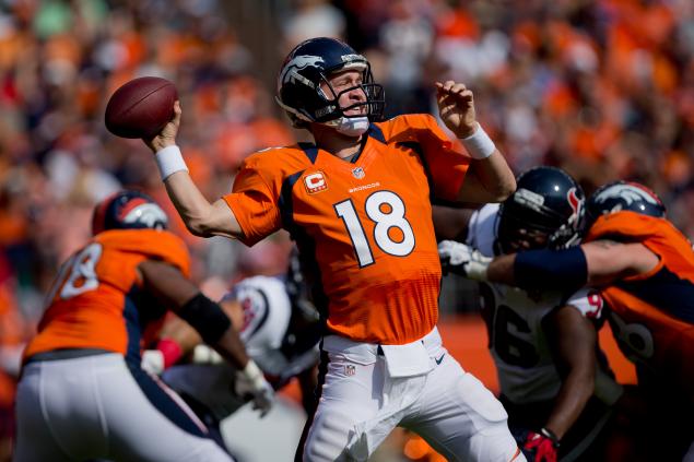 Peyton Manning And Denver Broncos Can T Dig Themselves Out Of Big Hole