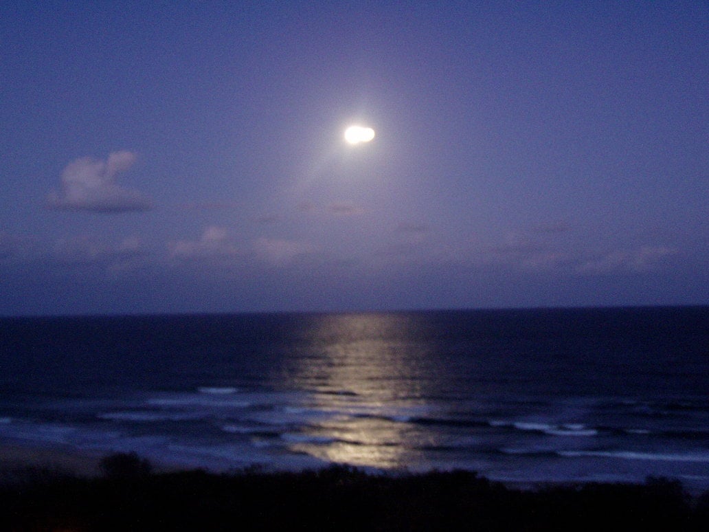 Moon over Ocean by KouhaiSparrow on