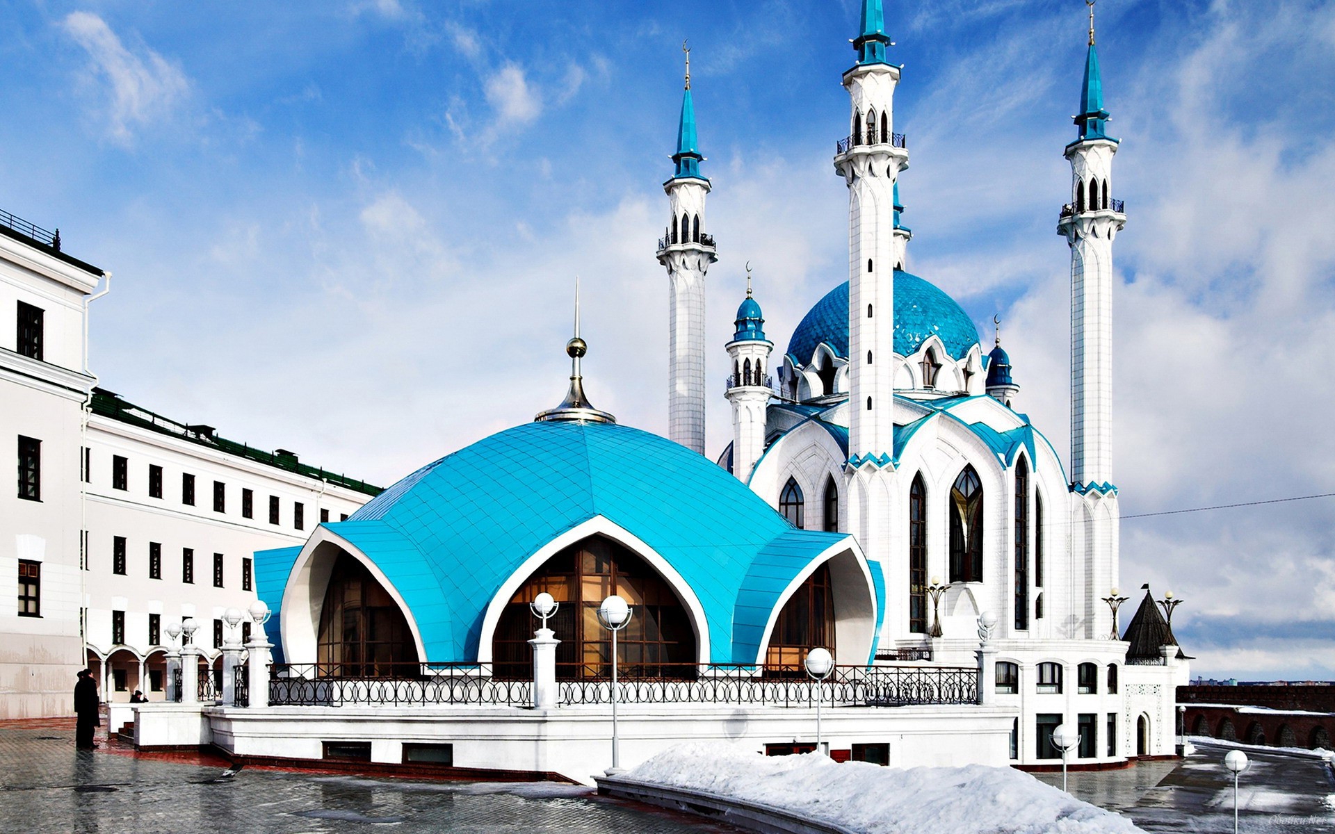 Mosque In The City HD Desktop Wallpaper