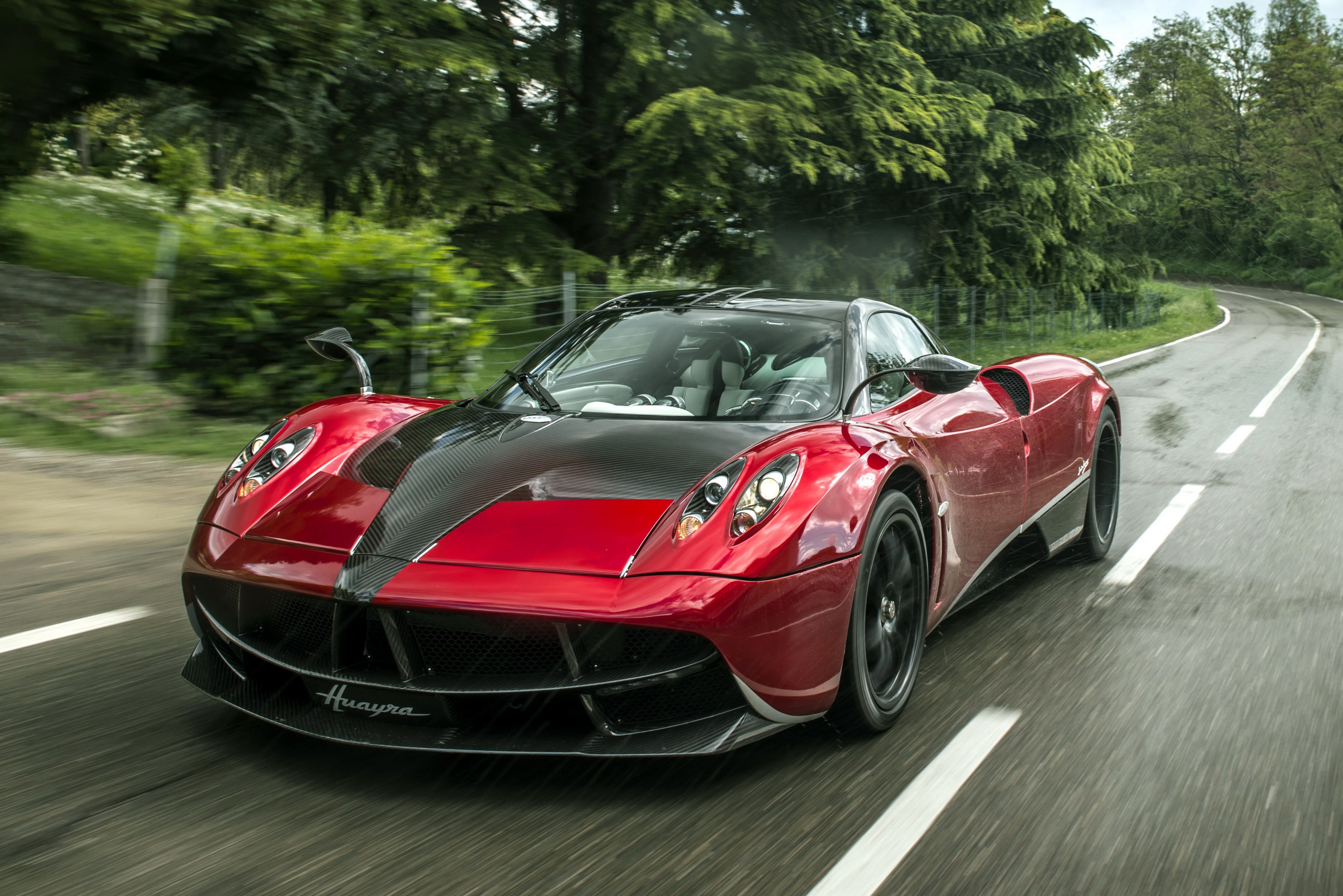 Pagani Huayra Supercar Wallpaper