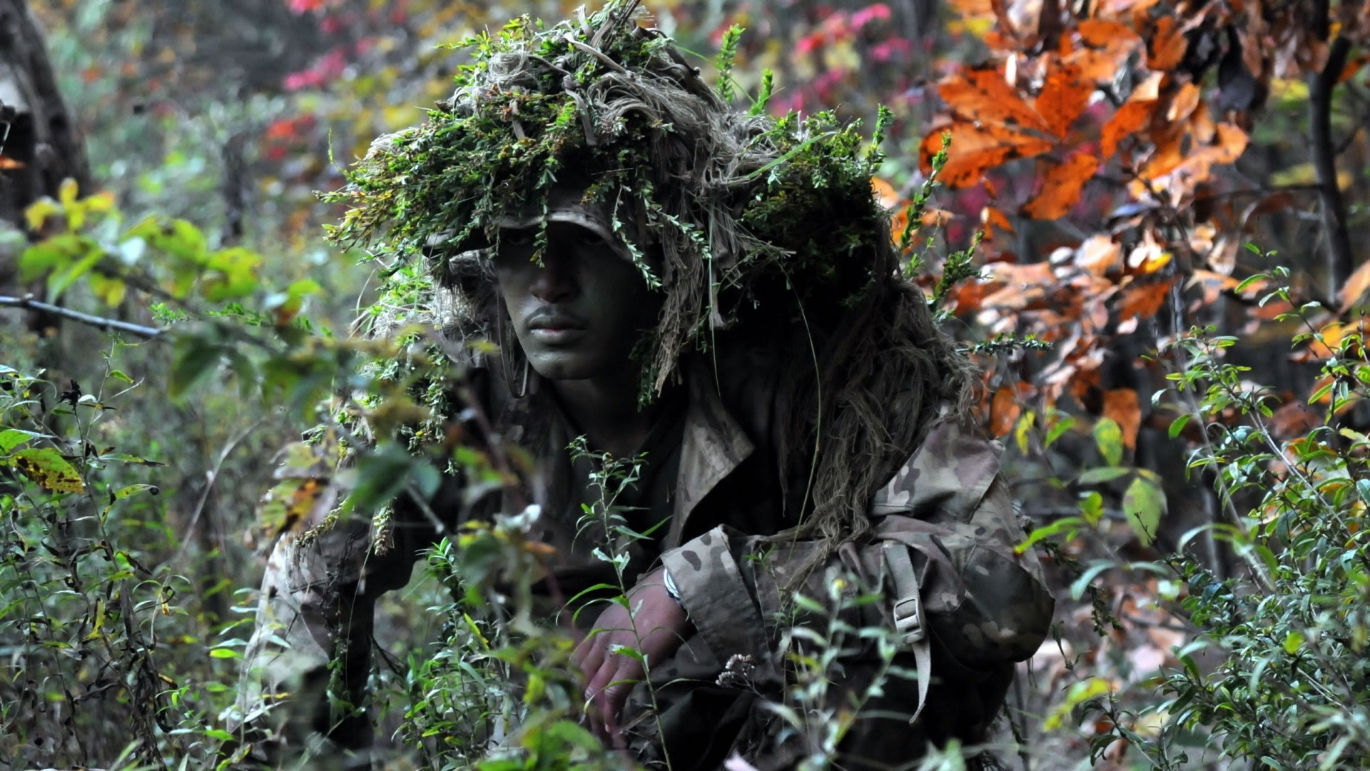 Soldier in Ghillie Suit 2202   Military Wallpapers