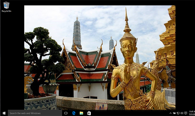 How to Change Your Desktop Background in Windows 10