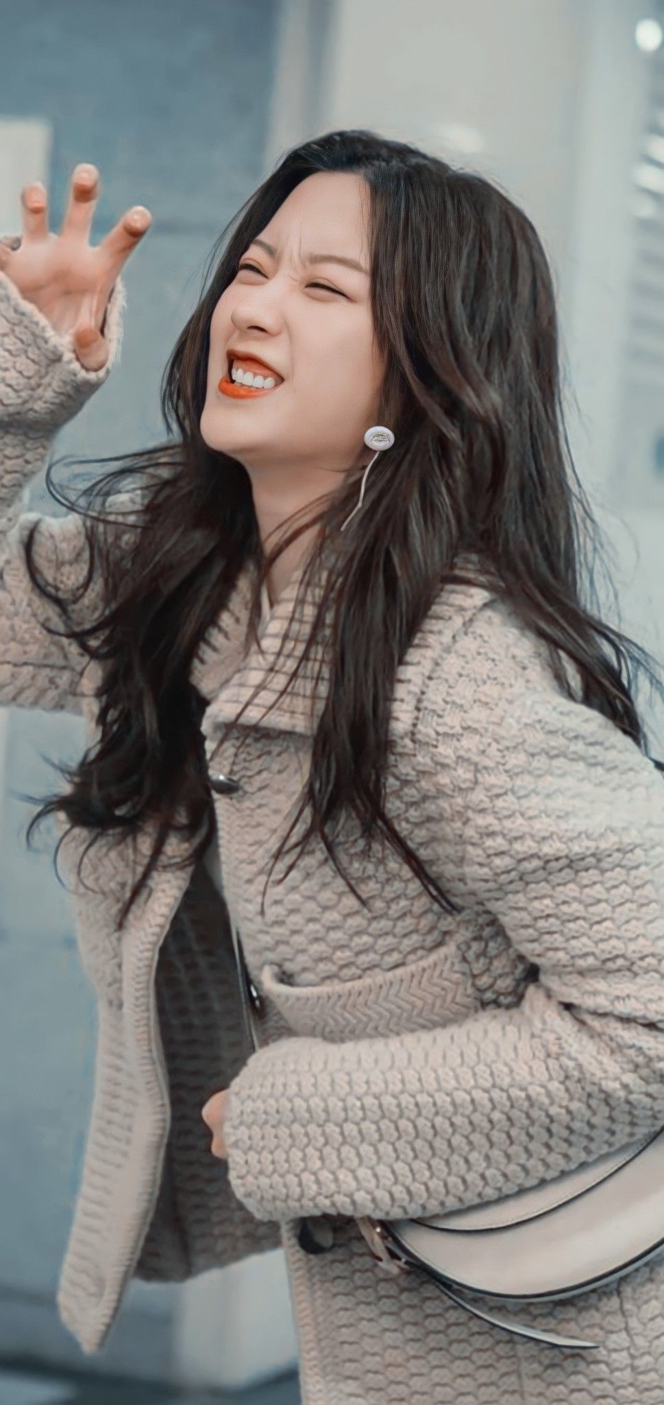 True Beauty Lockscreen Wallpaper
