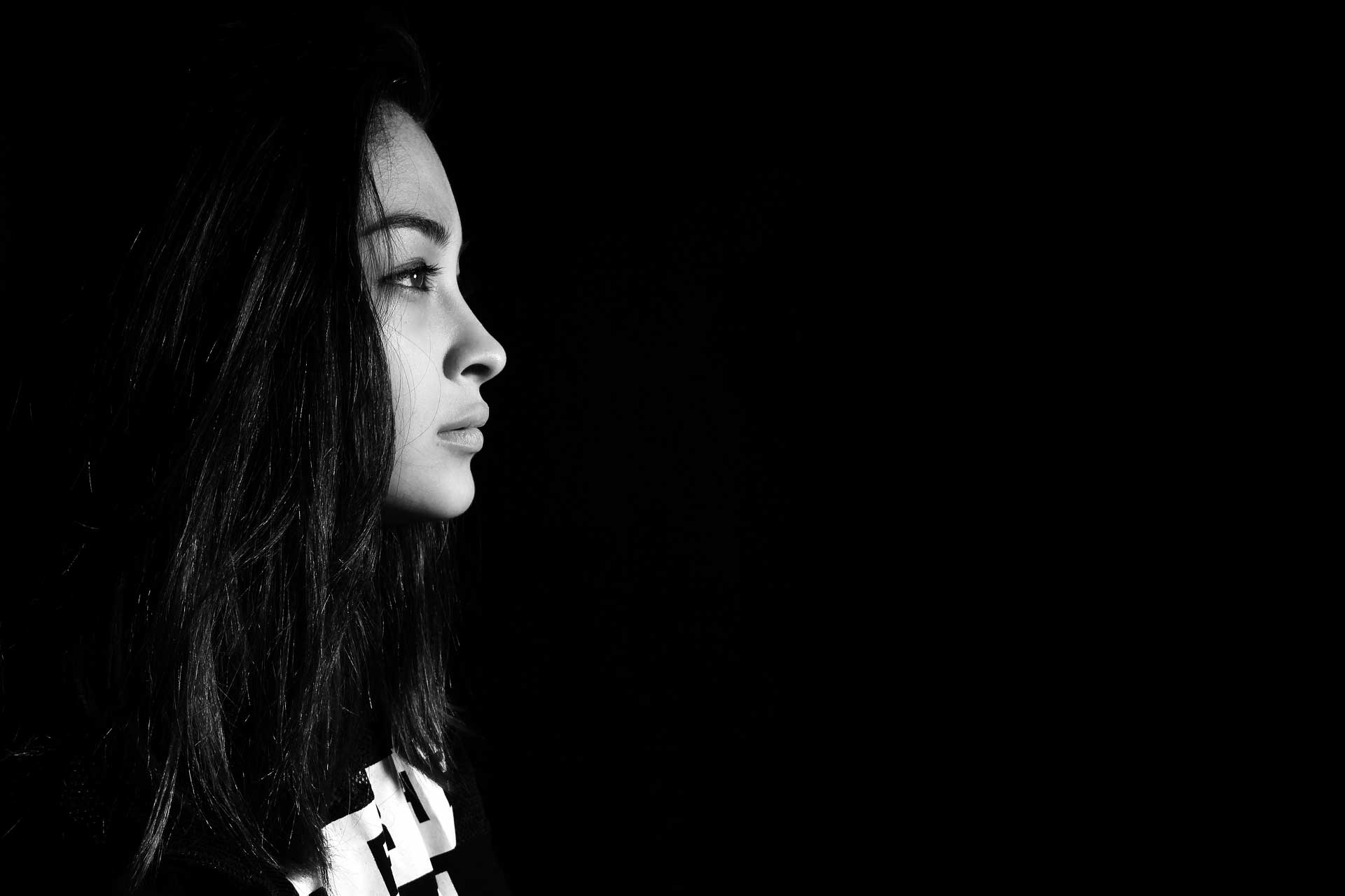 Heart Touching HD Sad Girl Wallpaper For Broken Alone