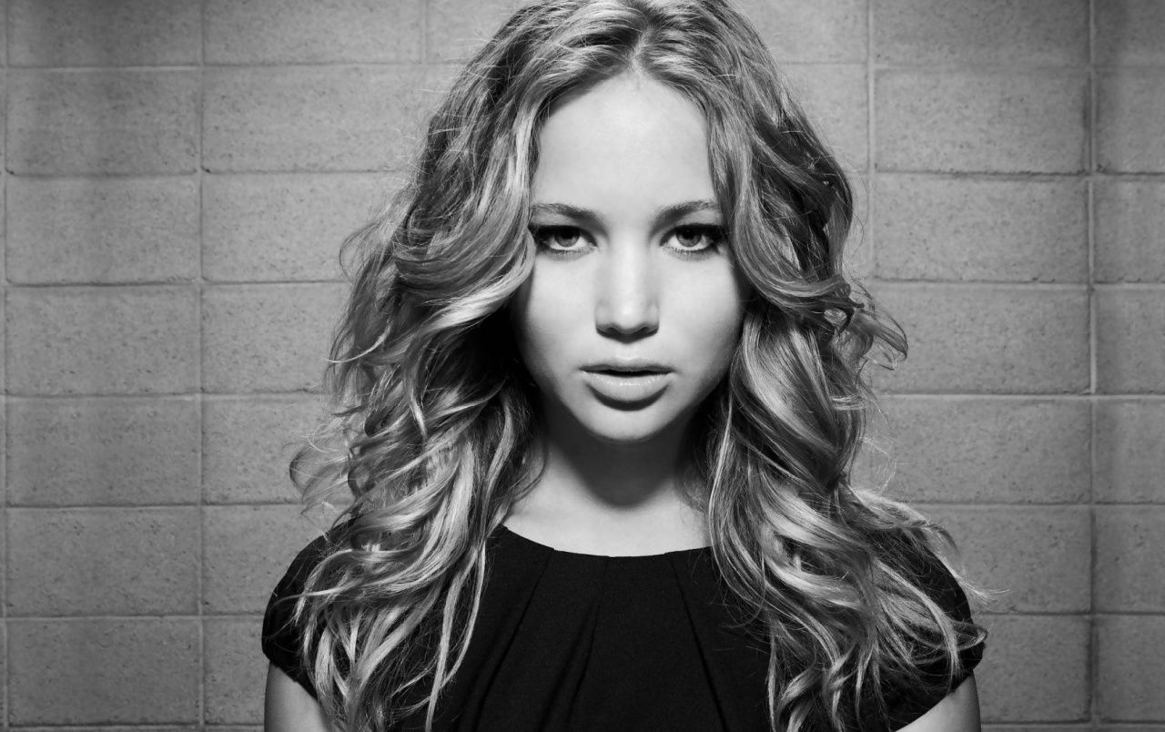 Black And White Portrait Wallpaper