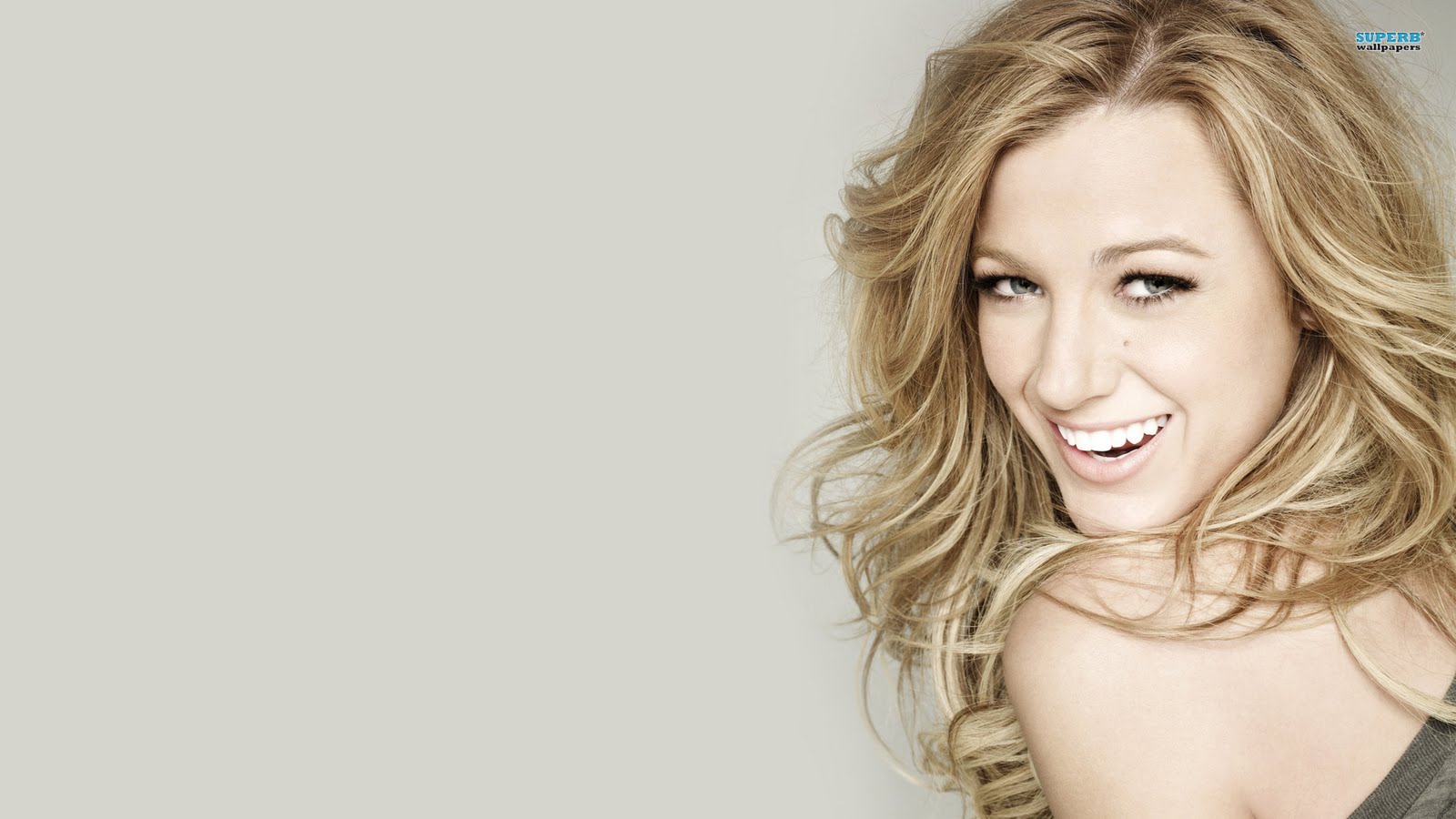 Latest Hollywood Hottest Wallpapers Blake Lively