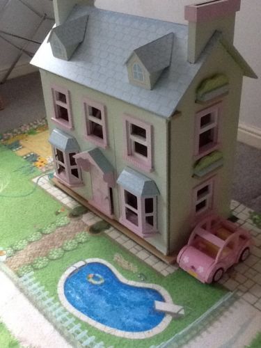 Le Toy Van Mayberry Manor Wooden Dolls House With Furniture Car And