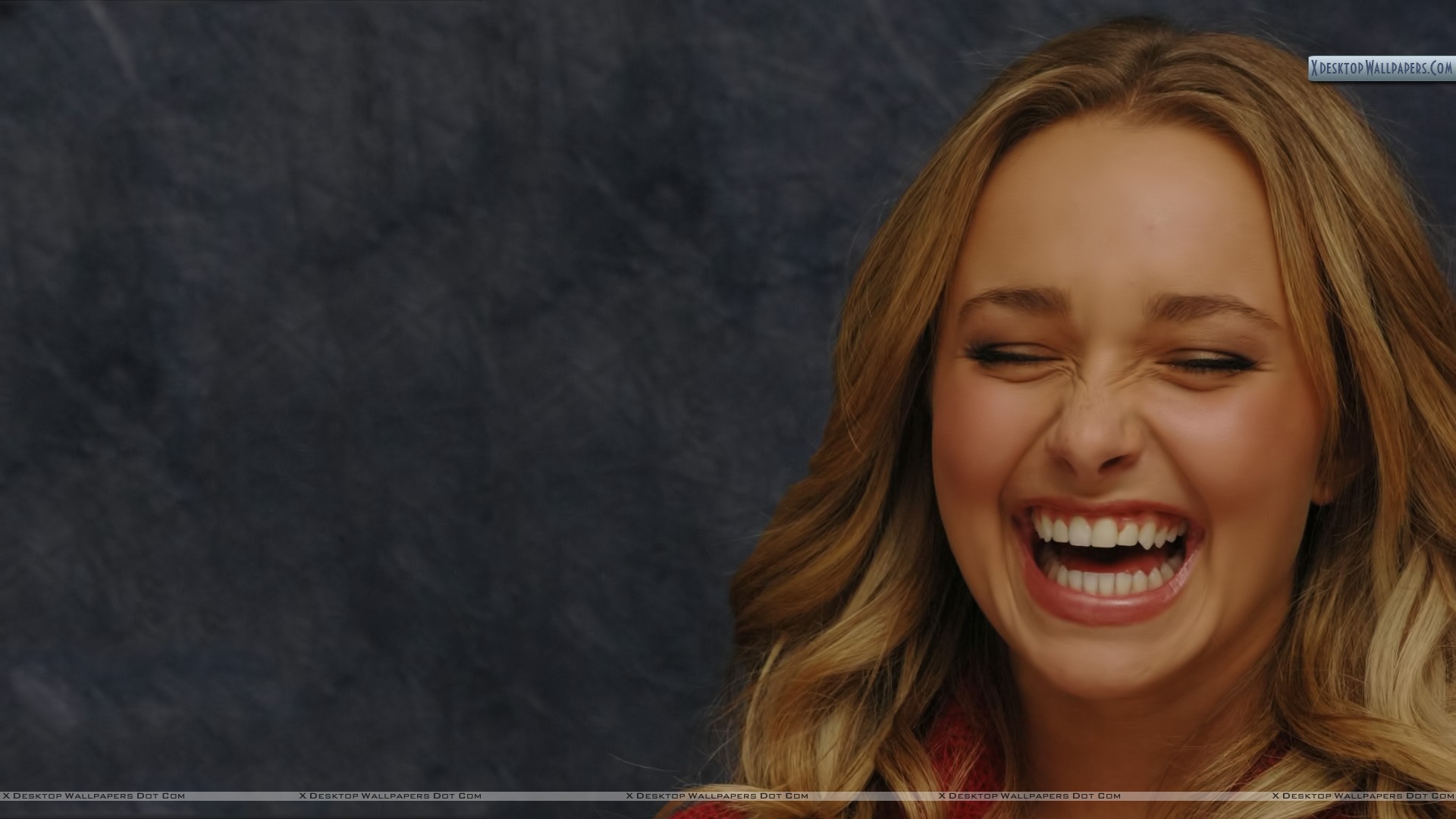 Hayden Patiere Laughing Madly Wallpaper