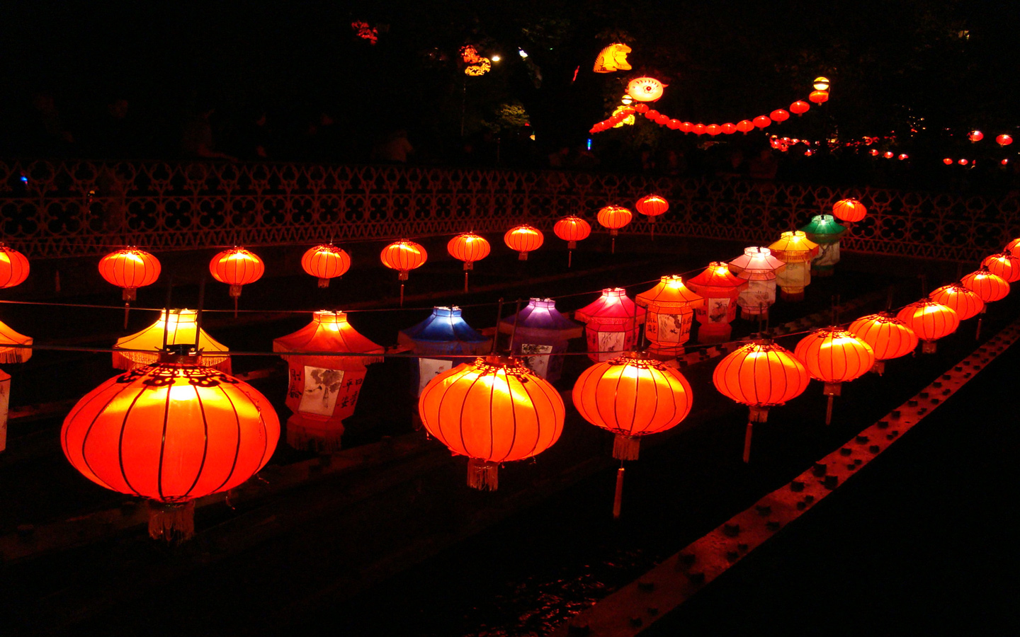 Free Chinese Lantern Festival computer desktop wallpapers pictures 1440x900