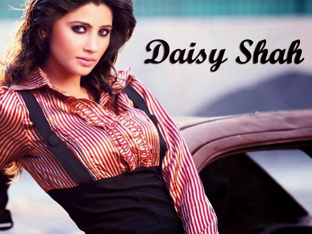Daisy Shah Hq Wallpaper