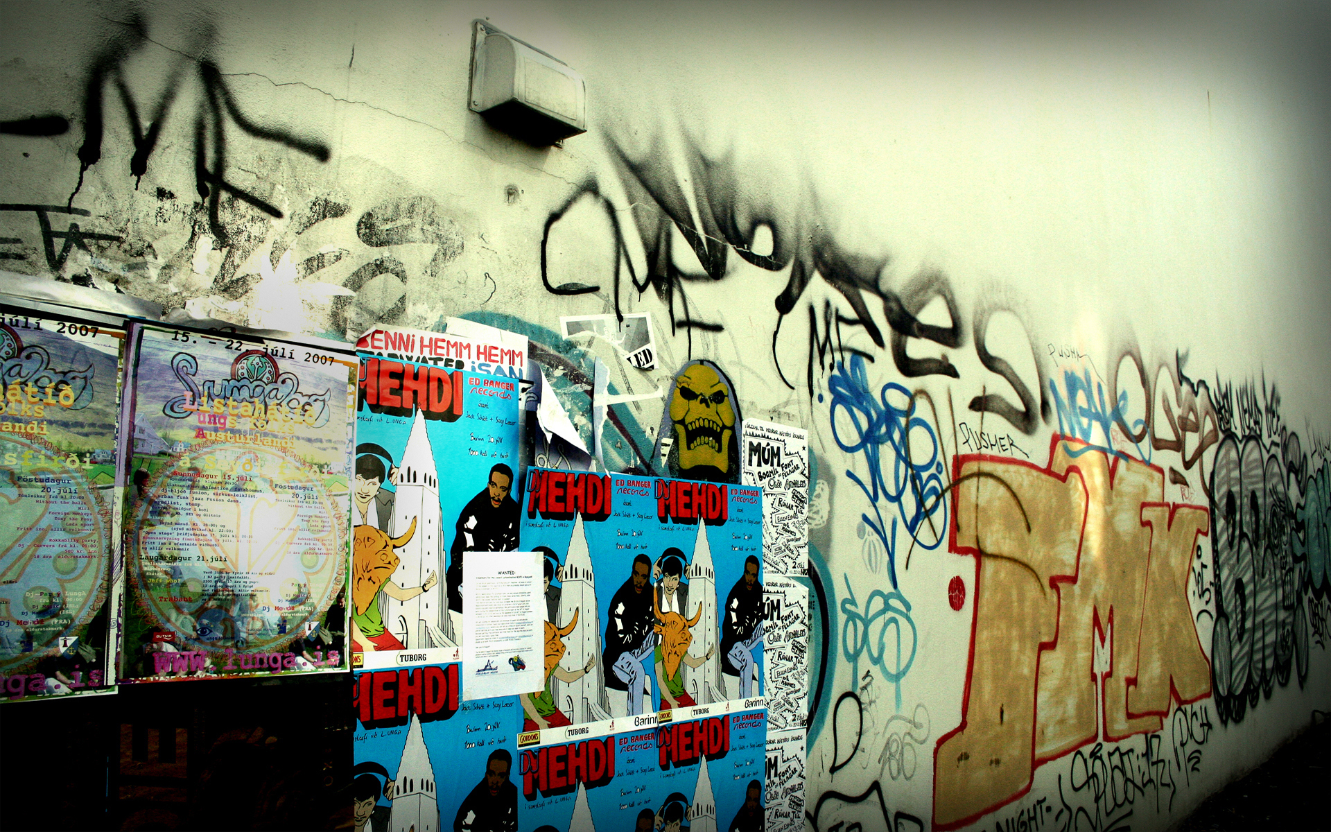 Skeletor Street Art Wallpaper By Lapse