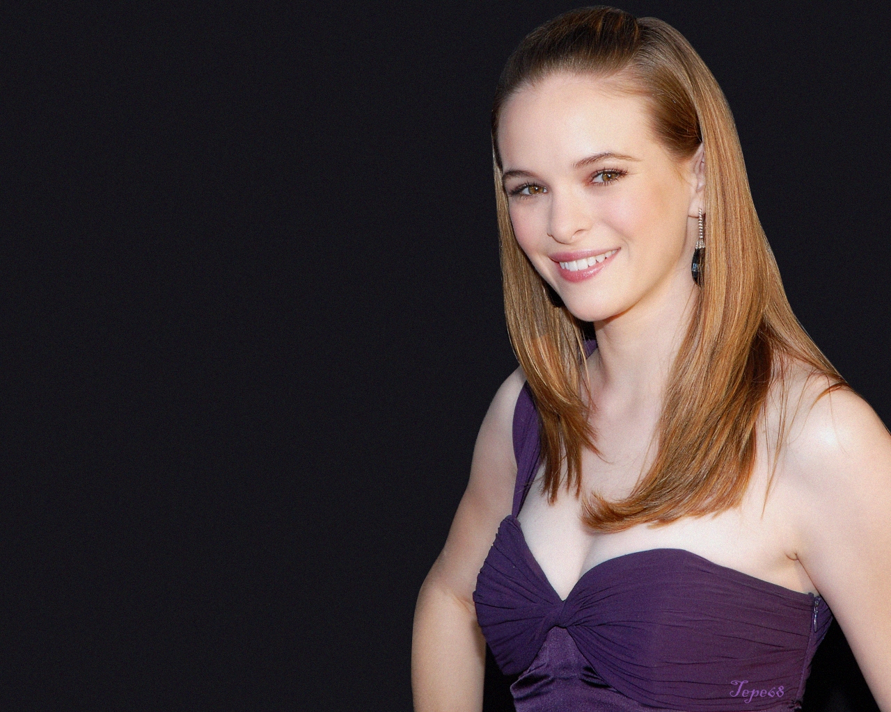 Danielle Panabaker Wallpaper