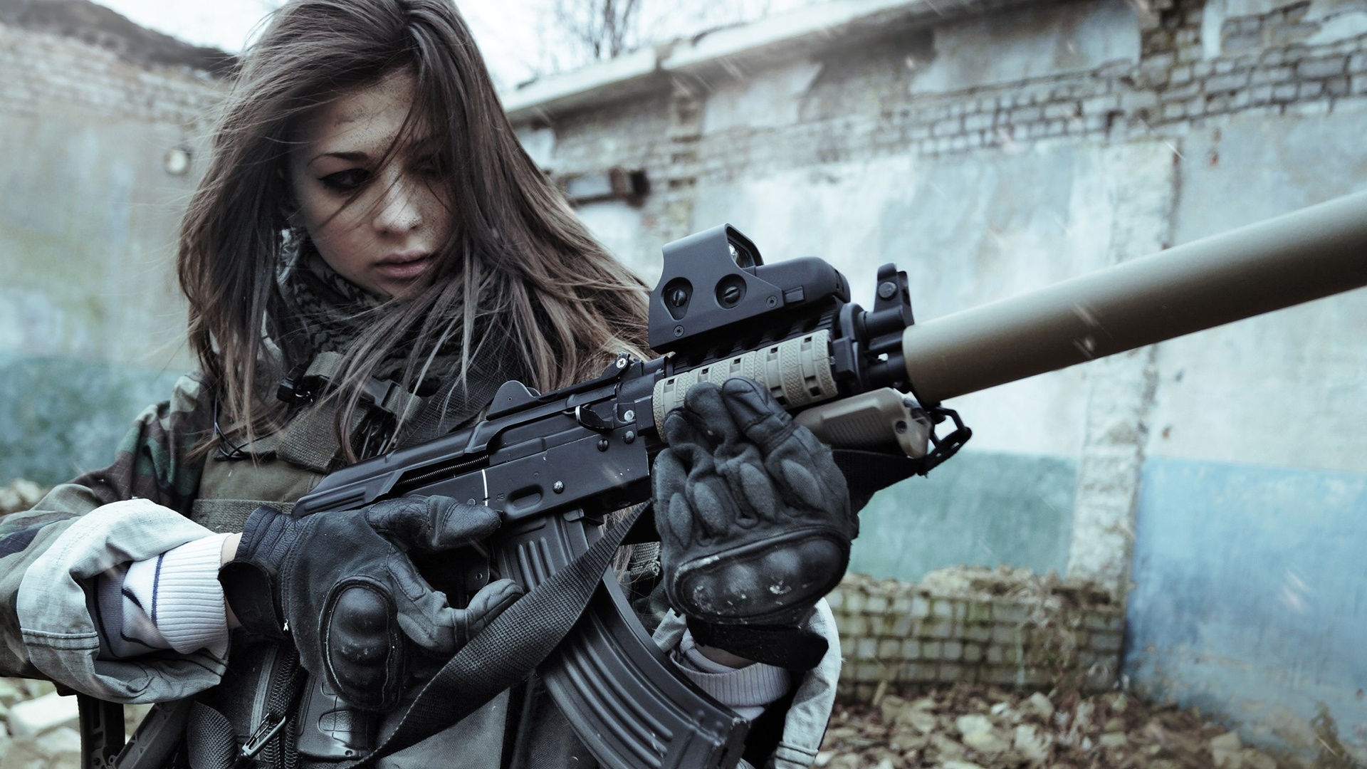 Awesome Girl With Gun Widescreen High Resolution For