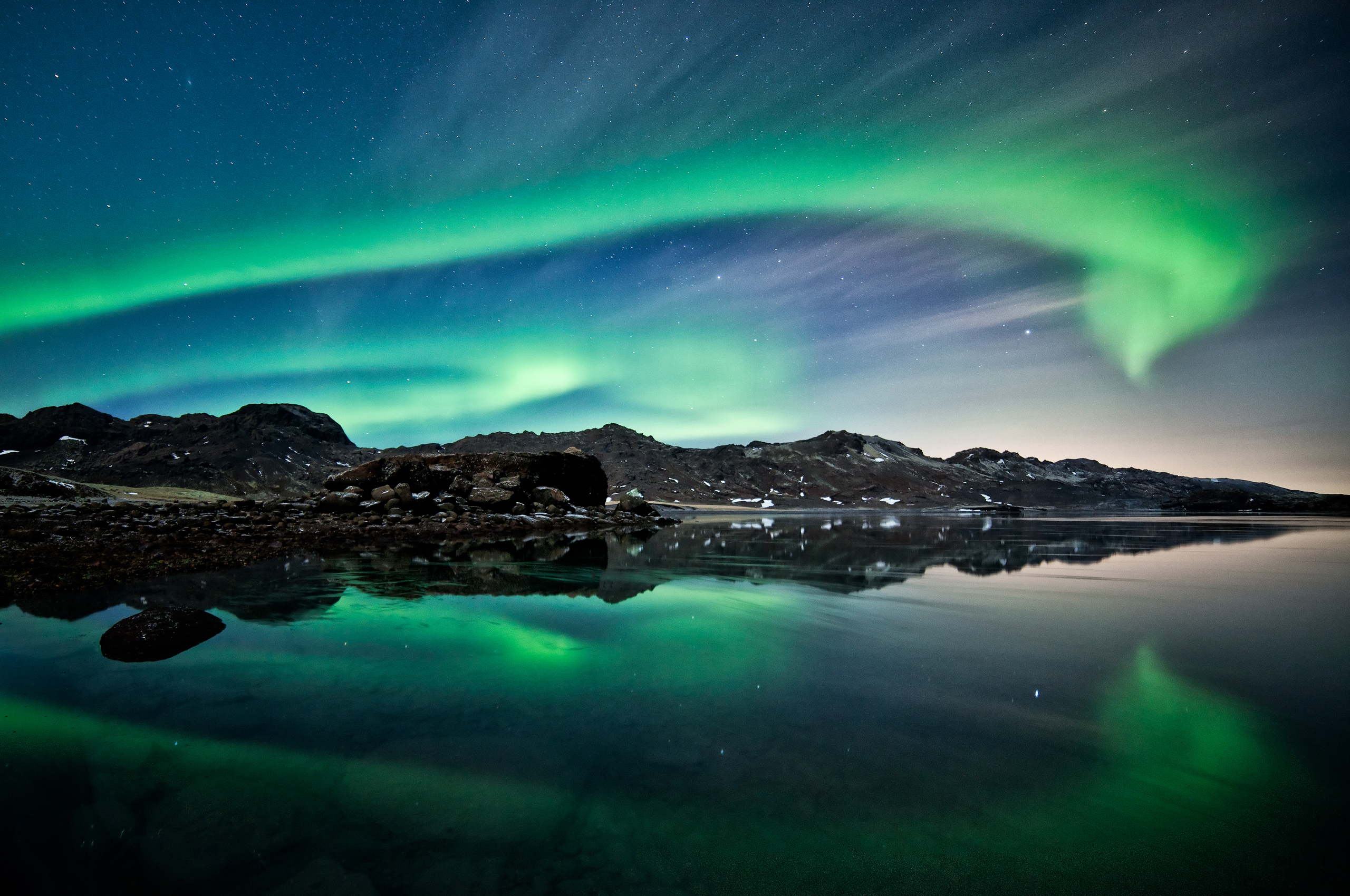 Beautiful Aurora Borealis Exclusive HD Wallpaper