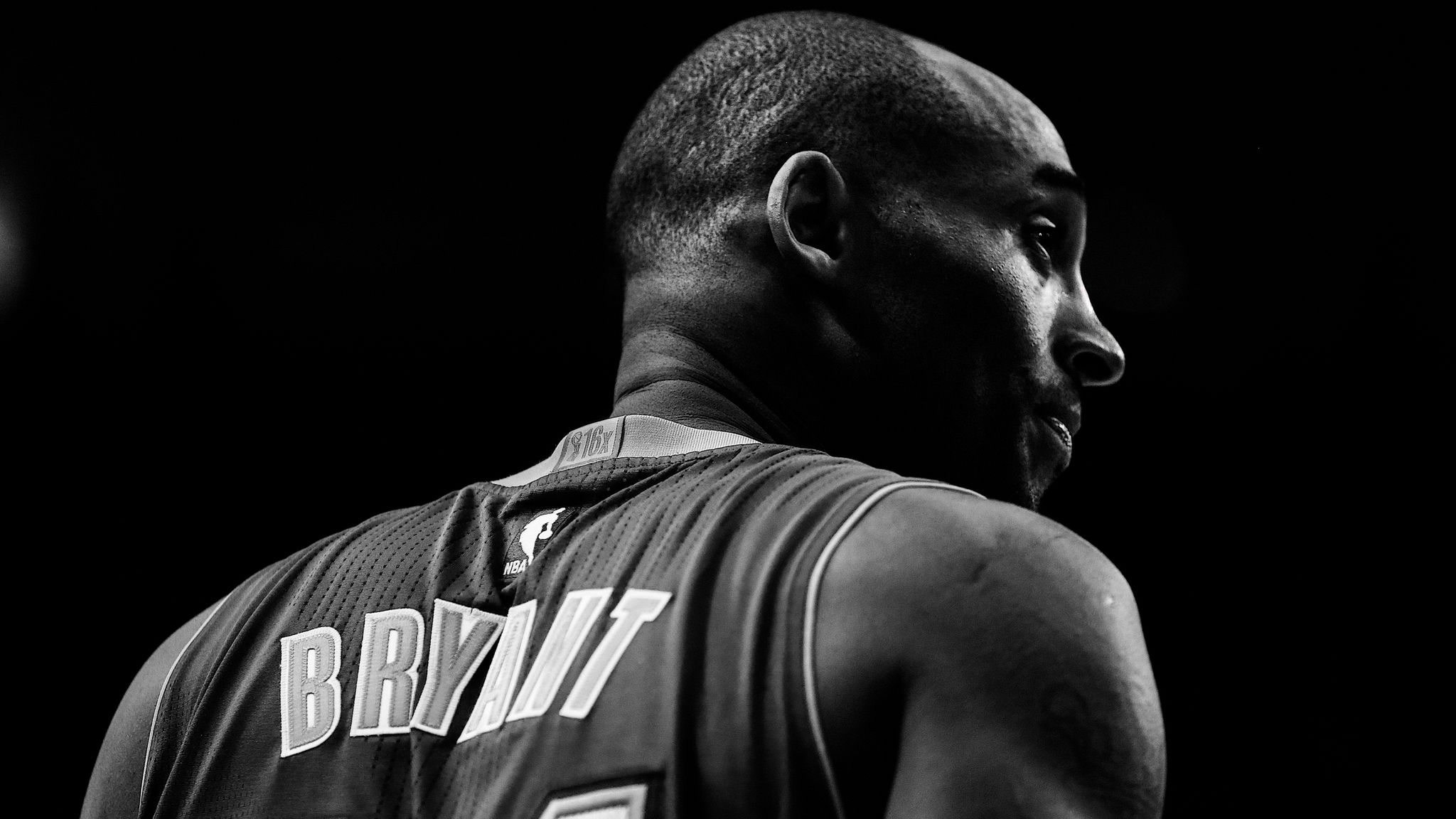 Kobe Bryant Tributes Paid To Nba Great After Deadly Helicopter