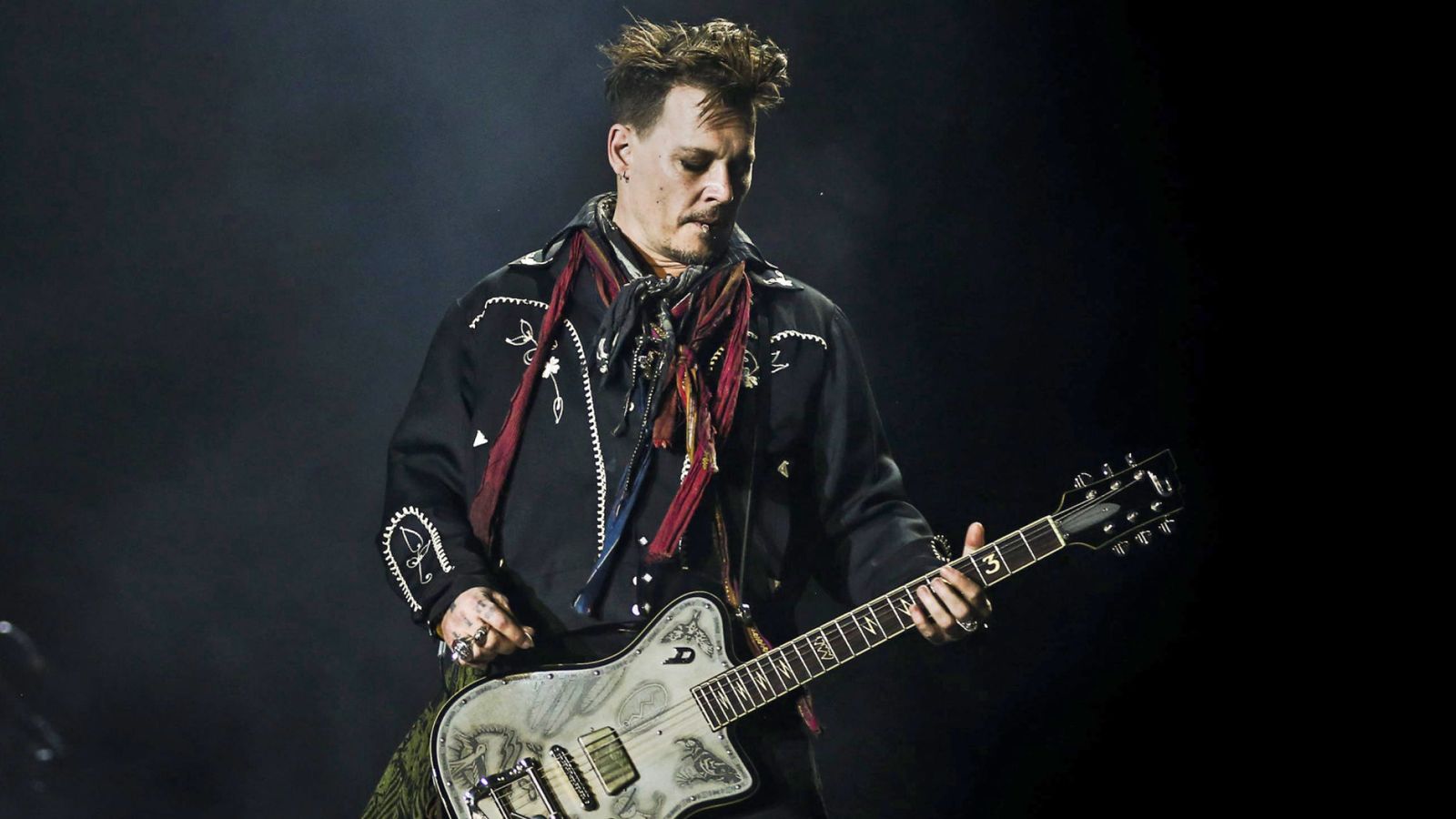 Johnny Depp To Tour The Uk With Hollywood Vampires Ents Arts