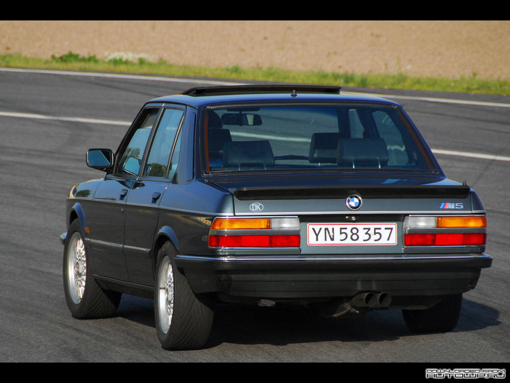 Bmw M5 E28 Picture Photo Gallery Carsbase