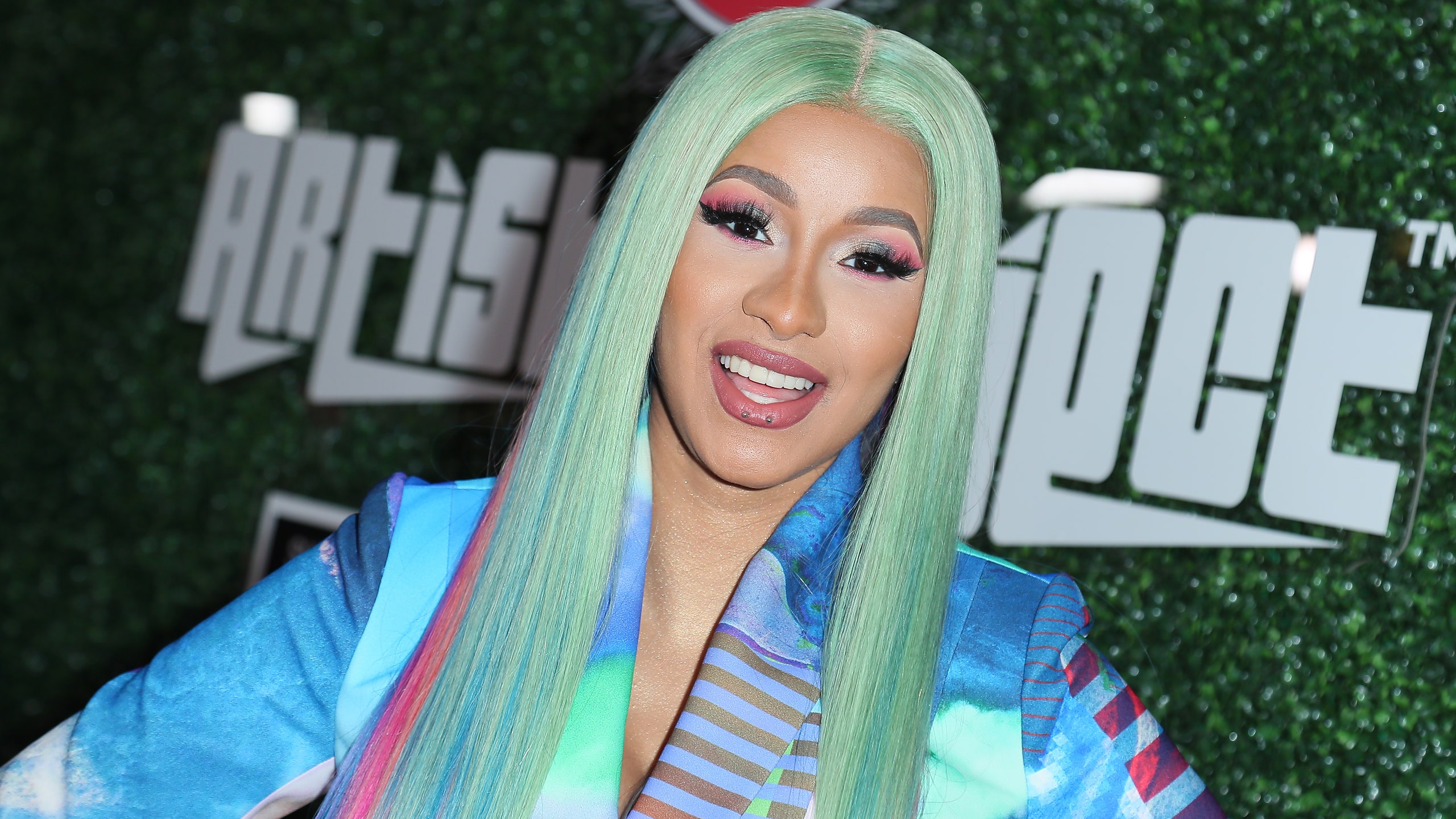 Cardi B And Megan Thee Stallion S Wap Video Takes Us For A Ride