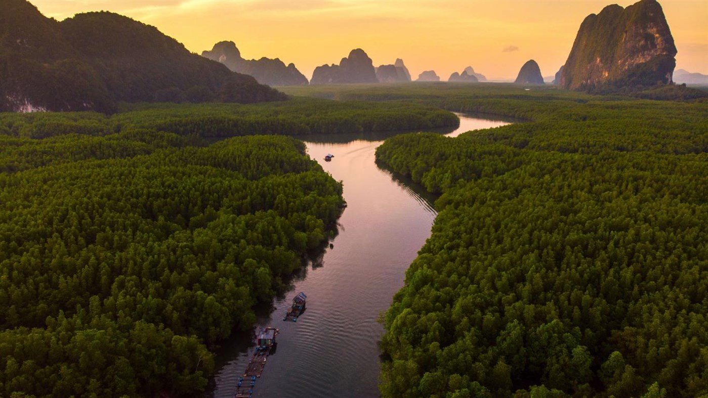Take a relaxing world River tour with this new free premium 4K