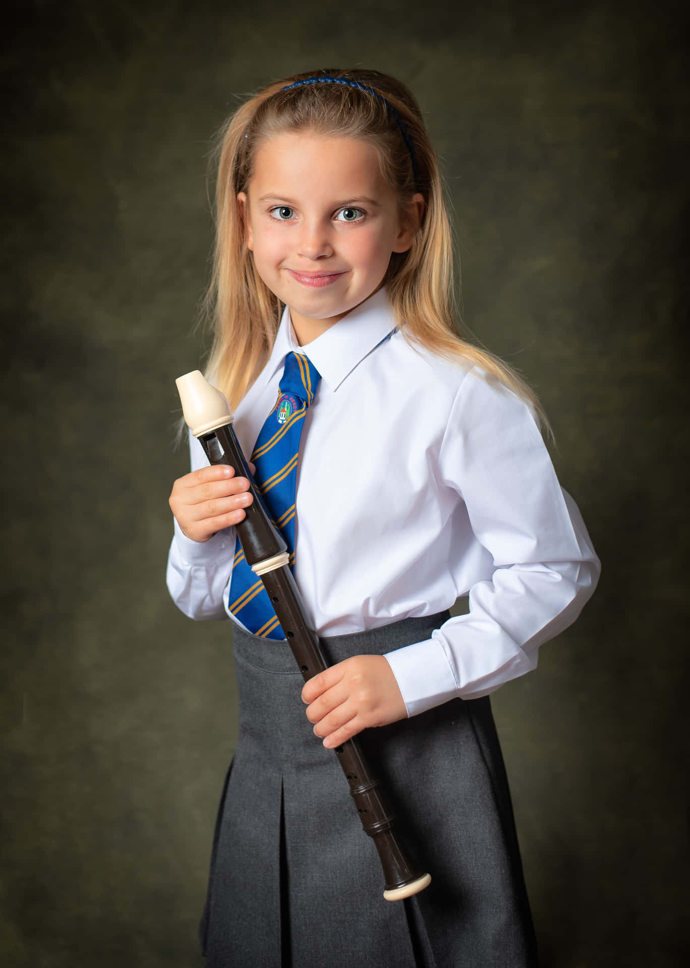 School Girl Cute Flute Picture Wallpaper