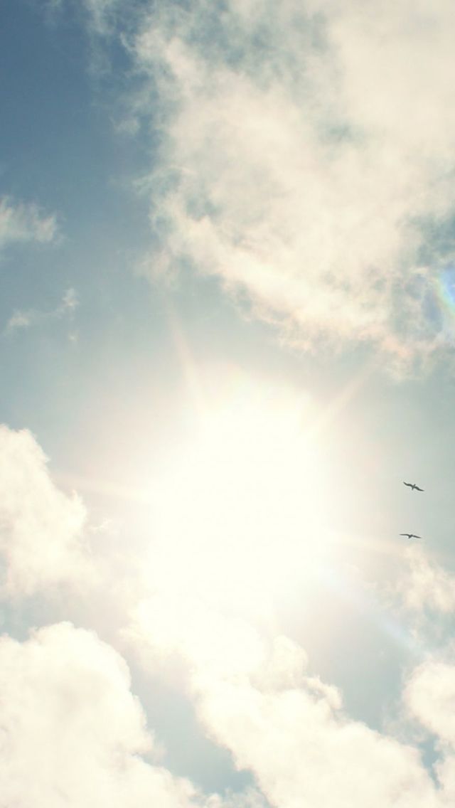 Sunny Sky White Clouds iPhone 5s Wallpaper