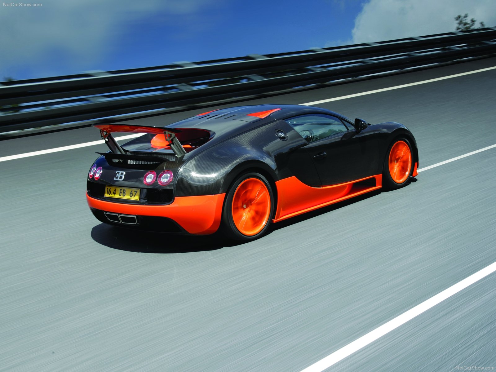 Autozone Bugatti Veyron Super Sport Stills