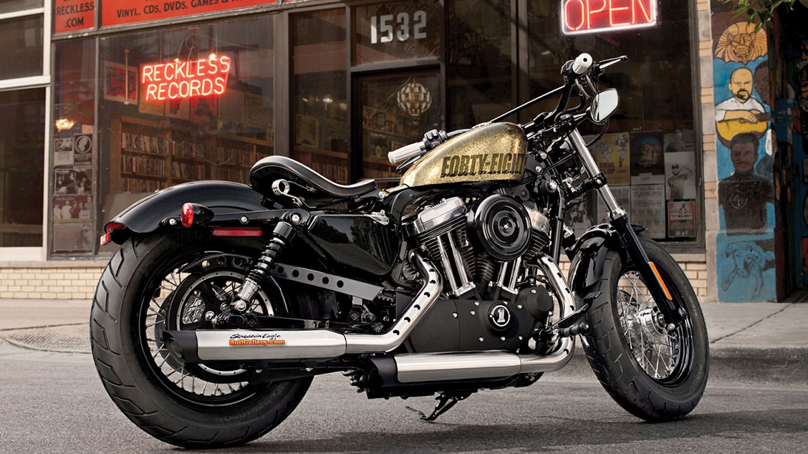 Harley Davidson Bike By Applying The Wallpaper