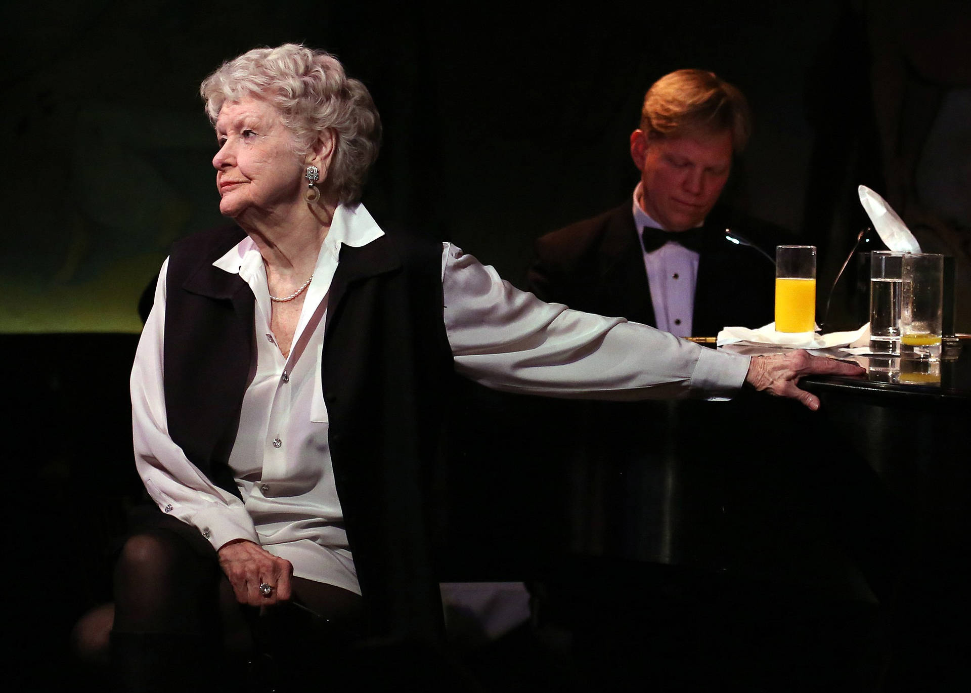 Elaine Stritch Wallpaper Helt Gratis