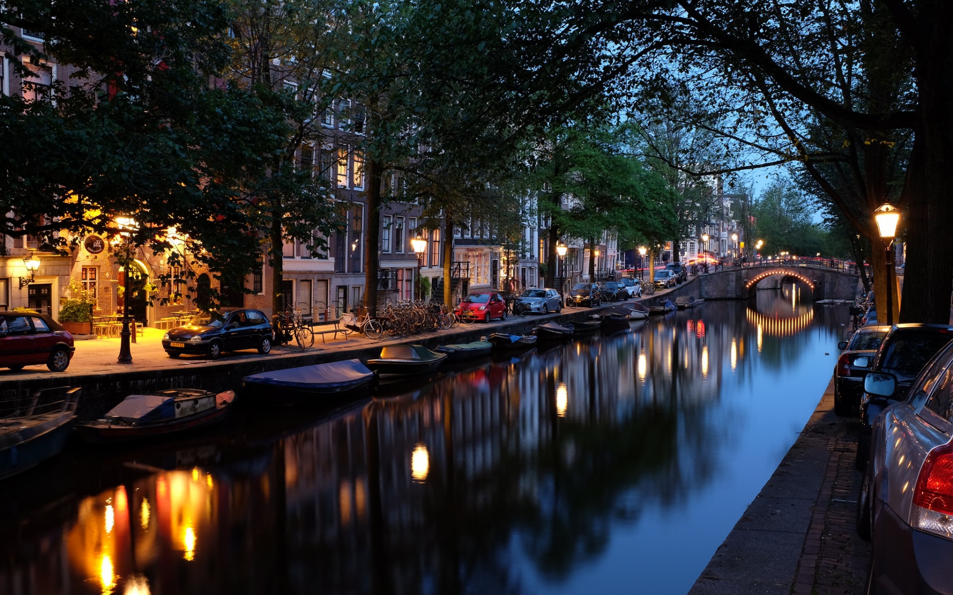 Amsterdam City Desktop Wallpaper