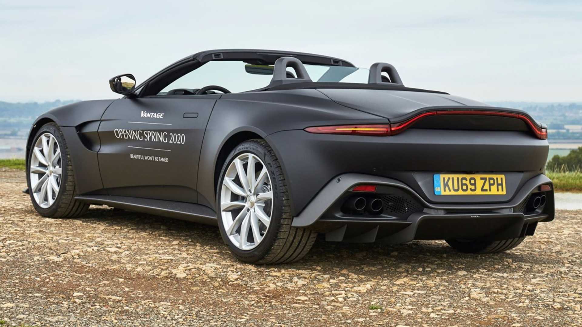 Aston Martin Vantage Roadster Preed In Official Image