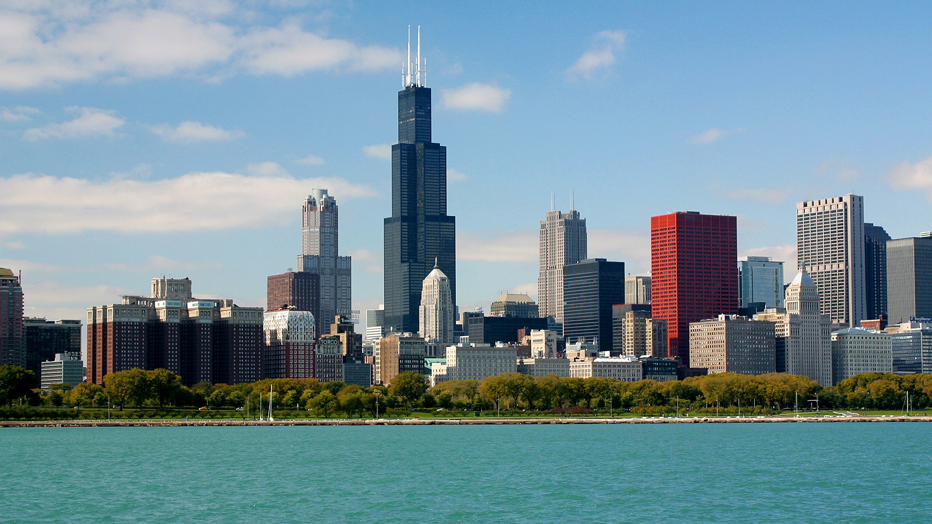 Chicago skyline with skyscrapers along Lake Michigan