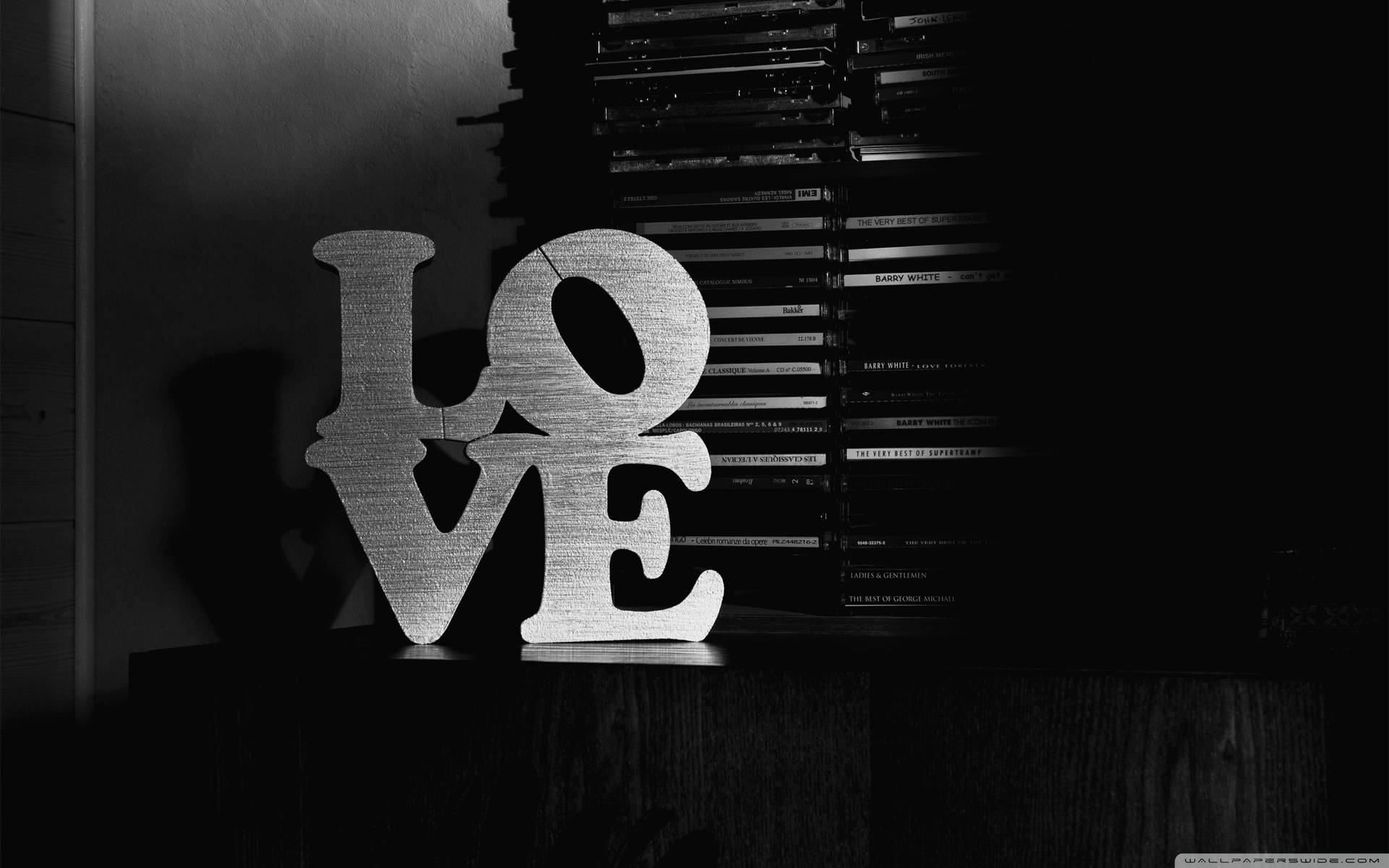 Black Love Background Wallpaper