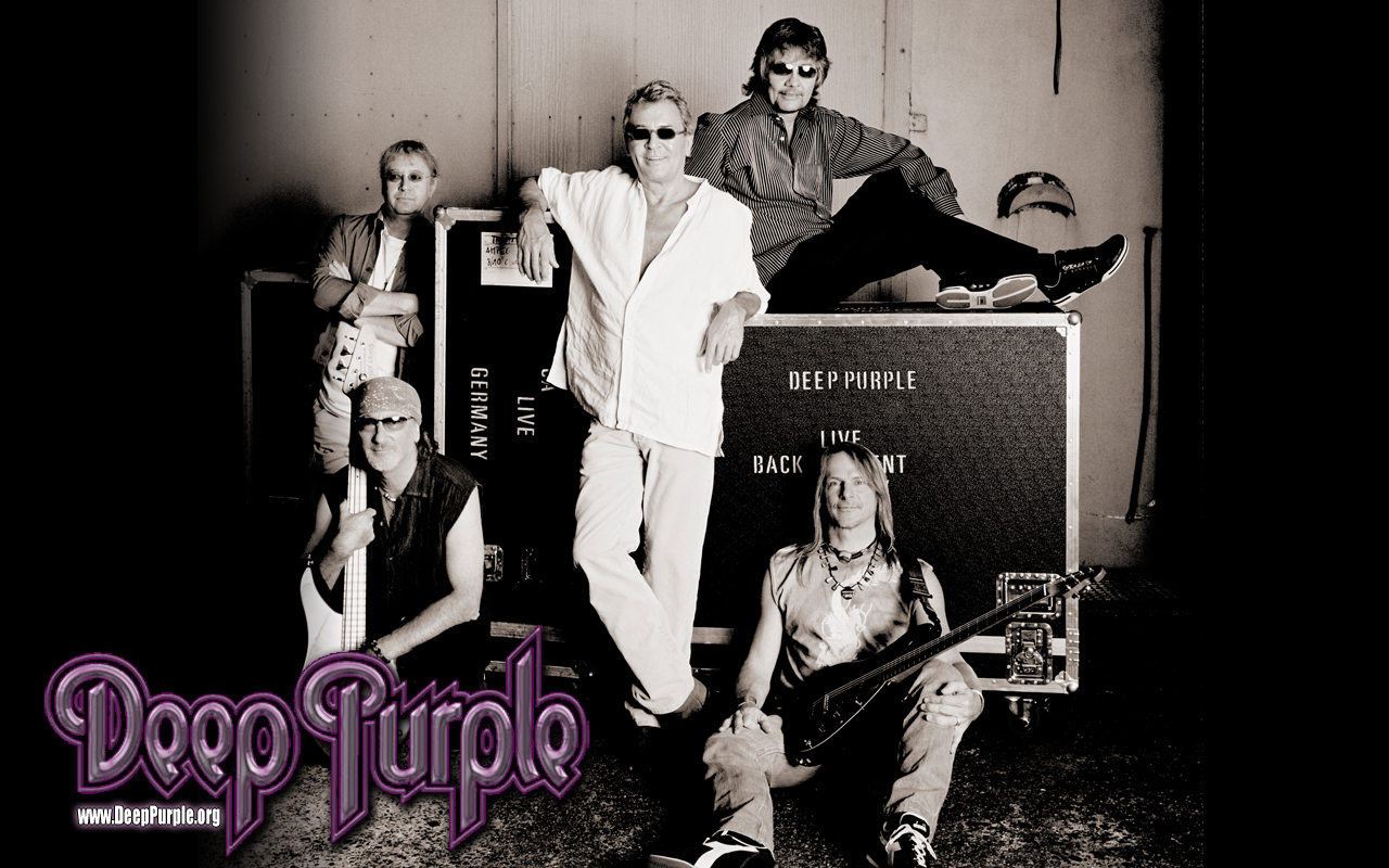 Metalpaper Deep Purple Wallpaper