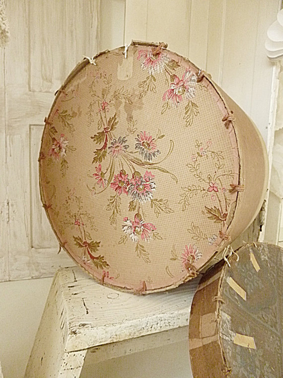 Enchanting Antique Wallpaper Box Hat Laundry Circa