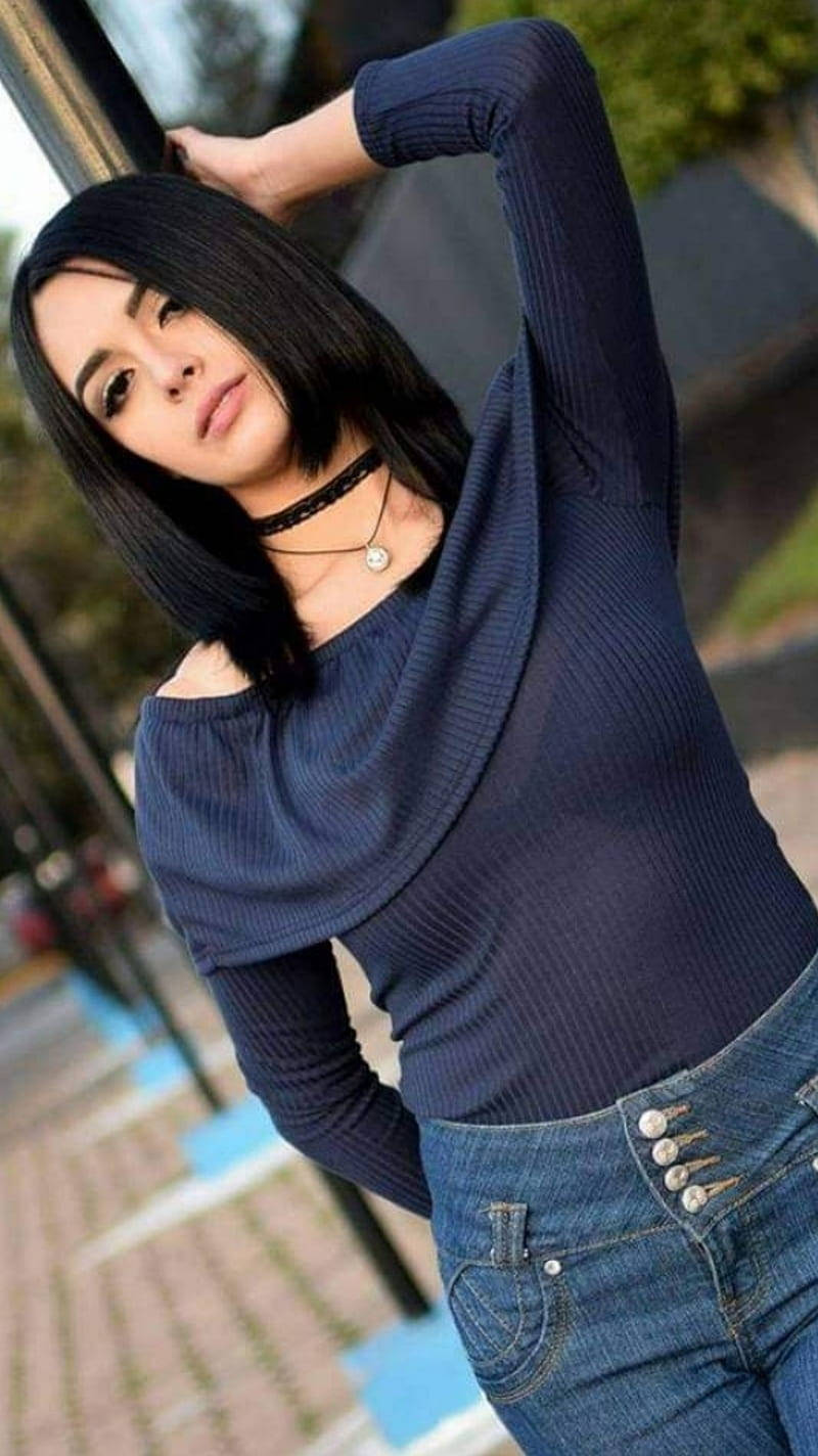 Beautiful Woman Wallpaper