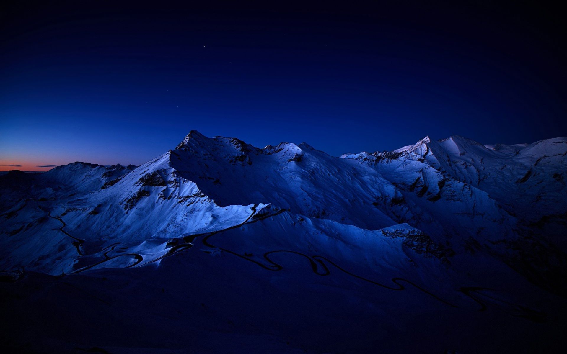 Snow Mountain Night Wallpaper
