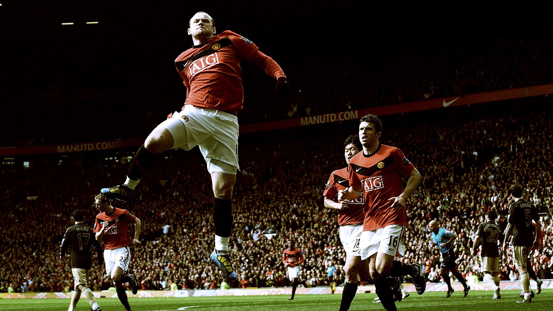 Wayne Rooney celebrating a goal for Manchester United at Old Trafford