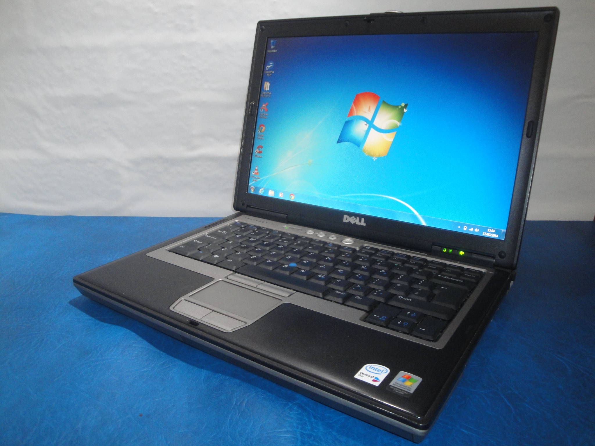 Red Dell D630 Laptop Windows Pro Ghz Core Duo 80gb Hard Drive