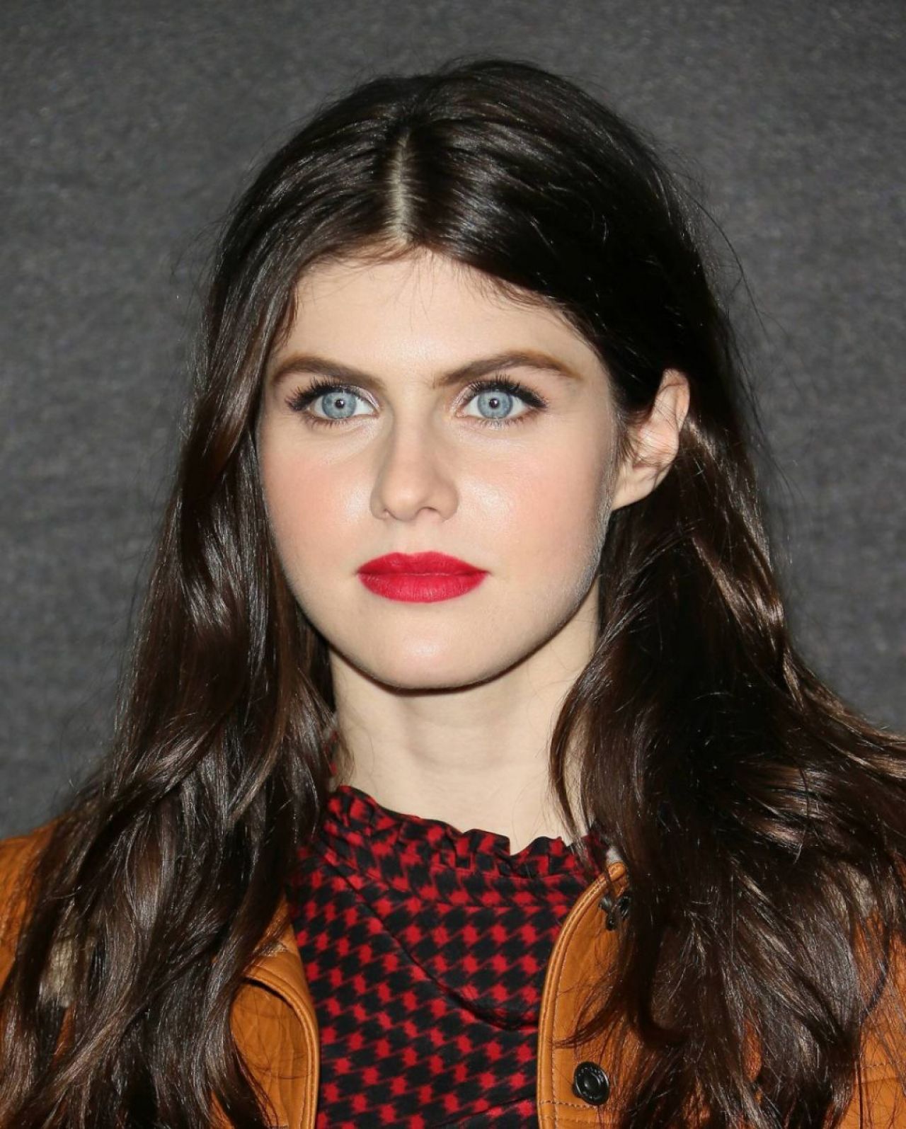 Alexandra Daddario Eyes Wallpaper