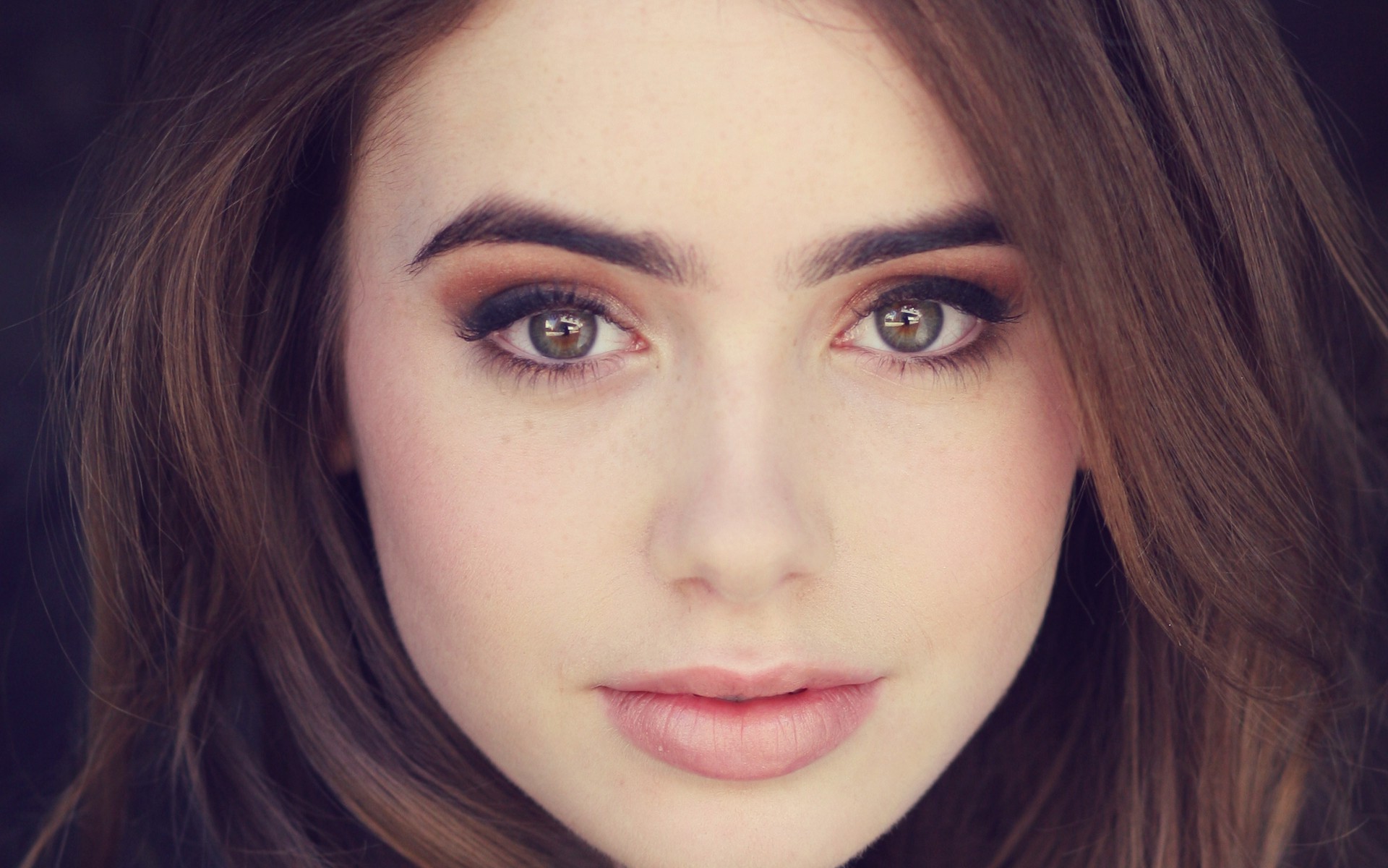 Lily Collins Wallpaper High Definition Quality