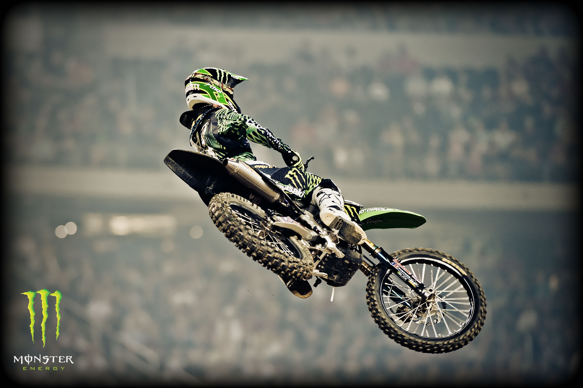 Monster energy motocross трофеи