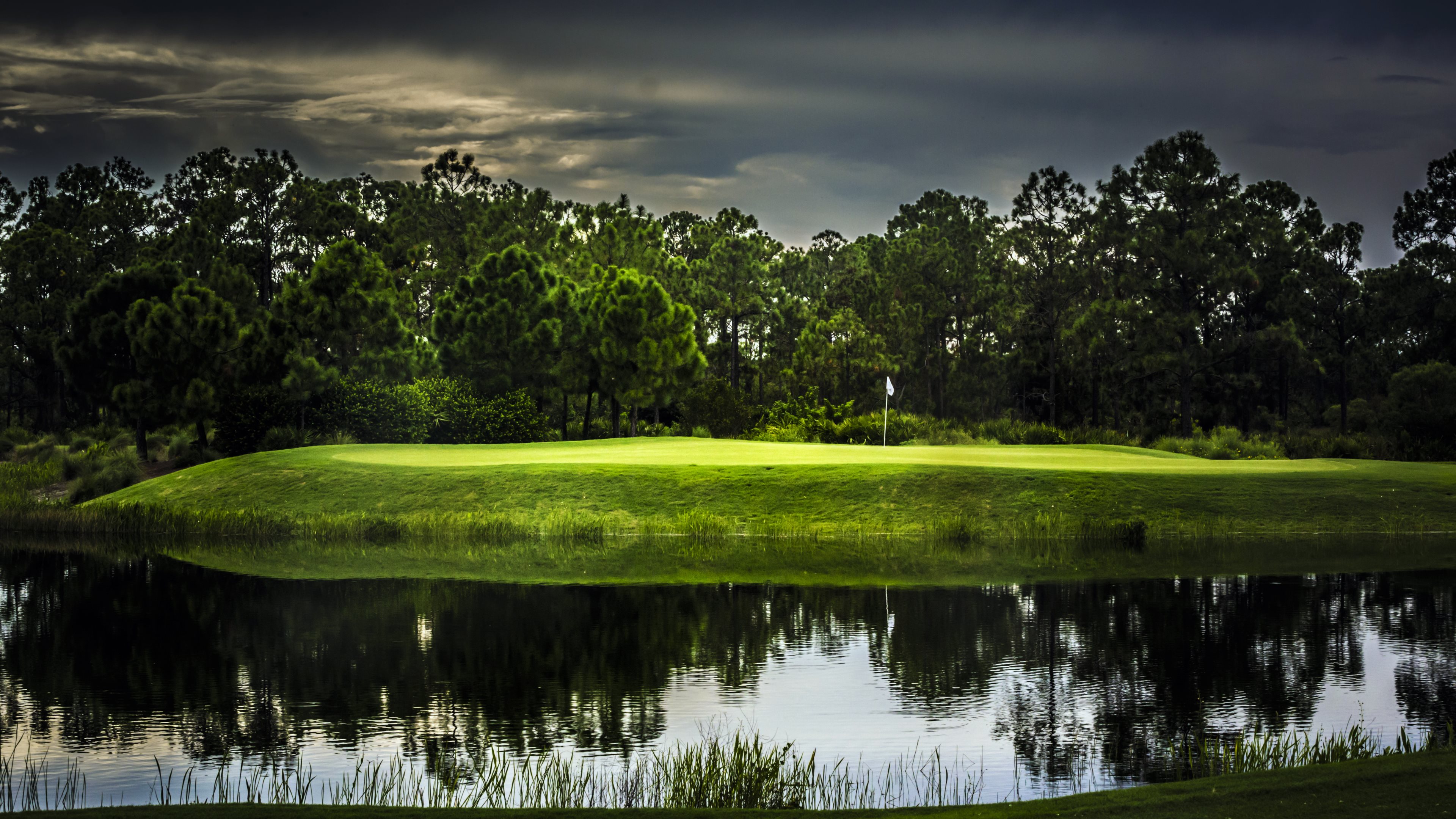 On The Golf Course Wallpaper Hd