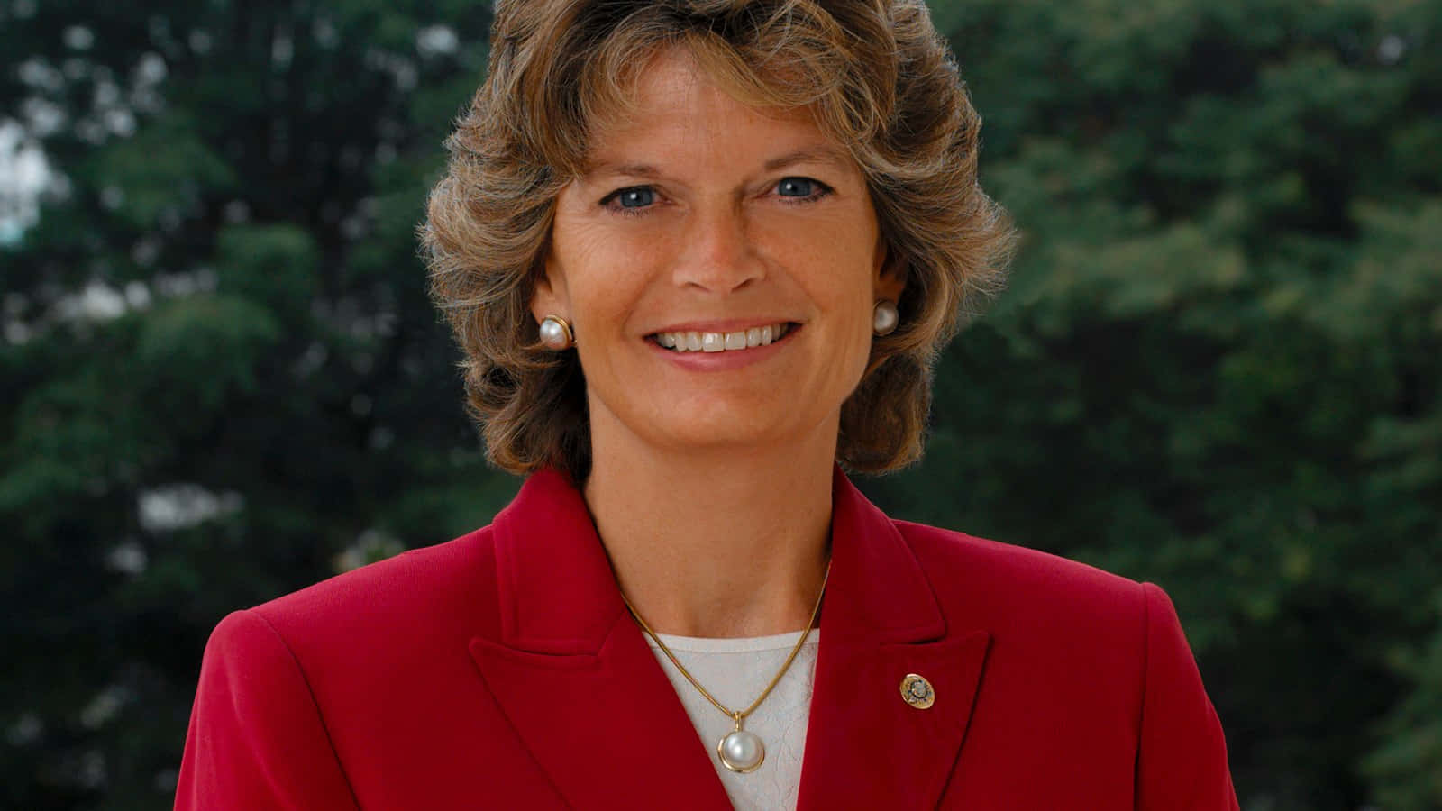 Lisa Murkowski Smiling Red Dress Wallpaper