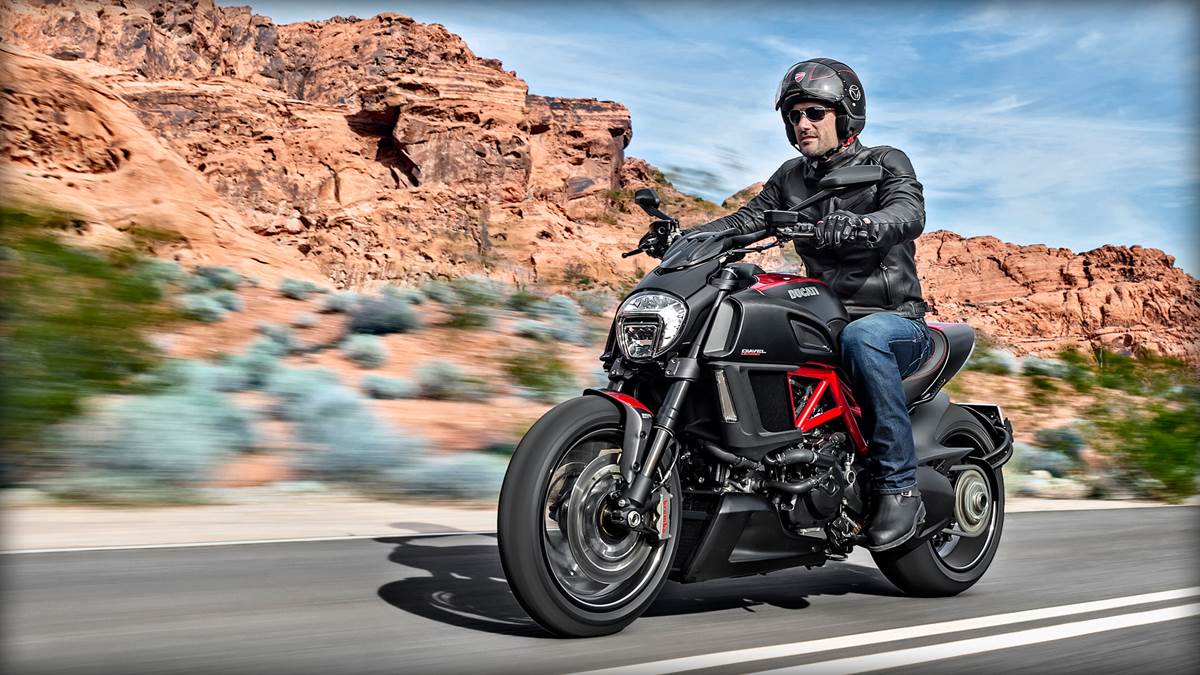 Ducati Diavel Heavy Bike Wallpapers 2015 Automobiles 1200x675